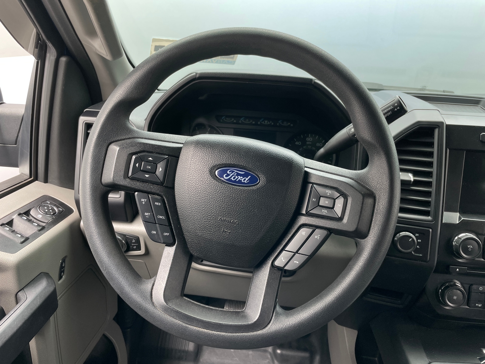 Thumbnail: 2017 Ford Econoline - 5