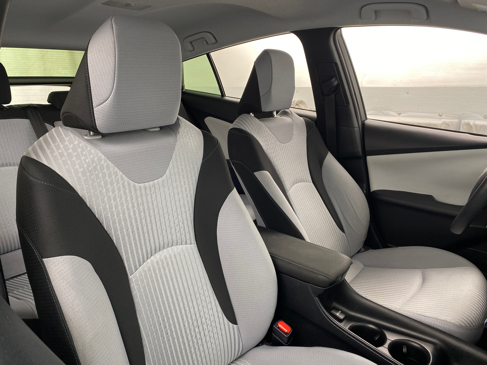 Thumbnail: 2016 Toyota Prius - 2