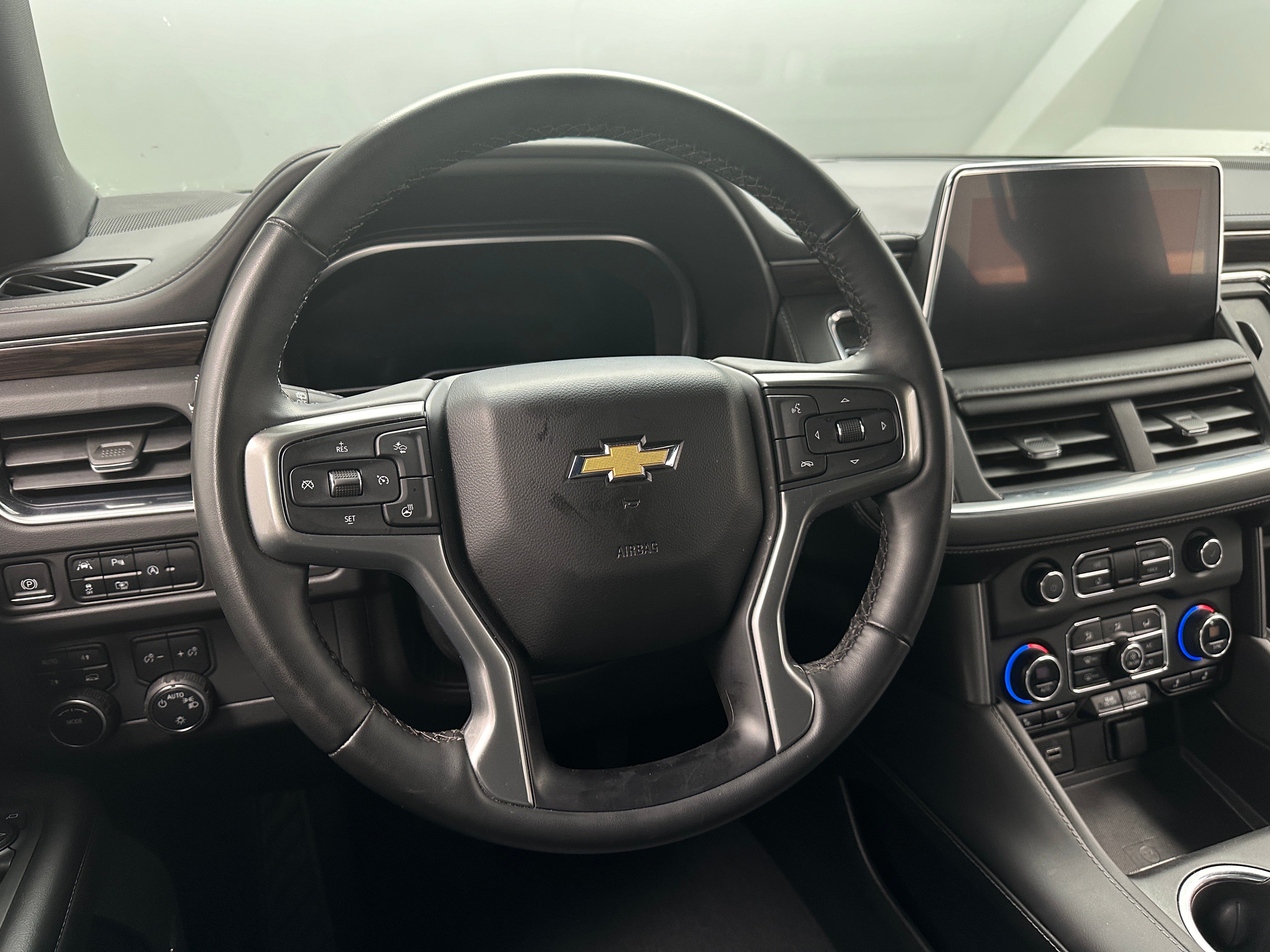 Thumbnail: 2023 Chevrolet Tahoe - 4