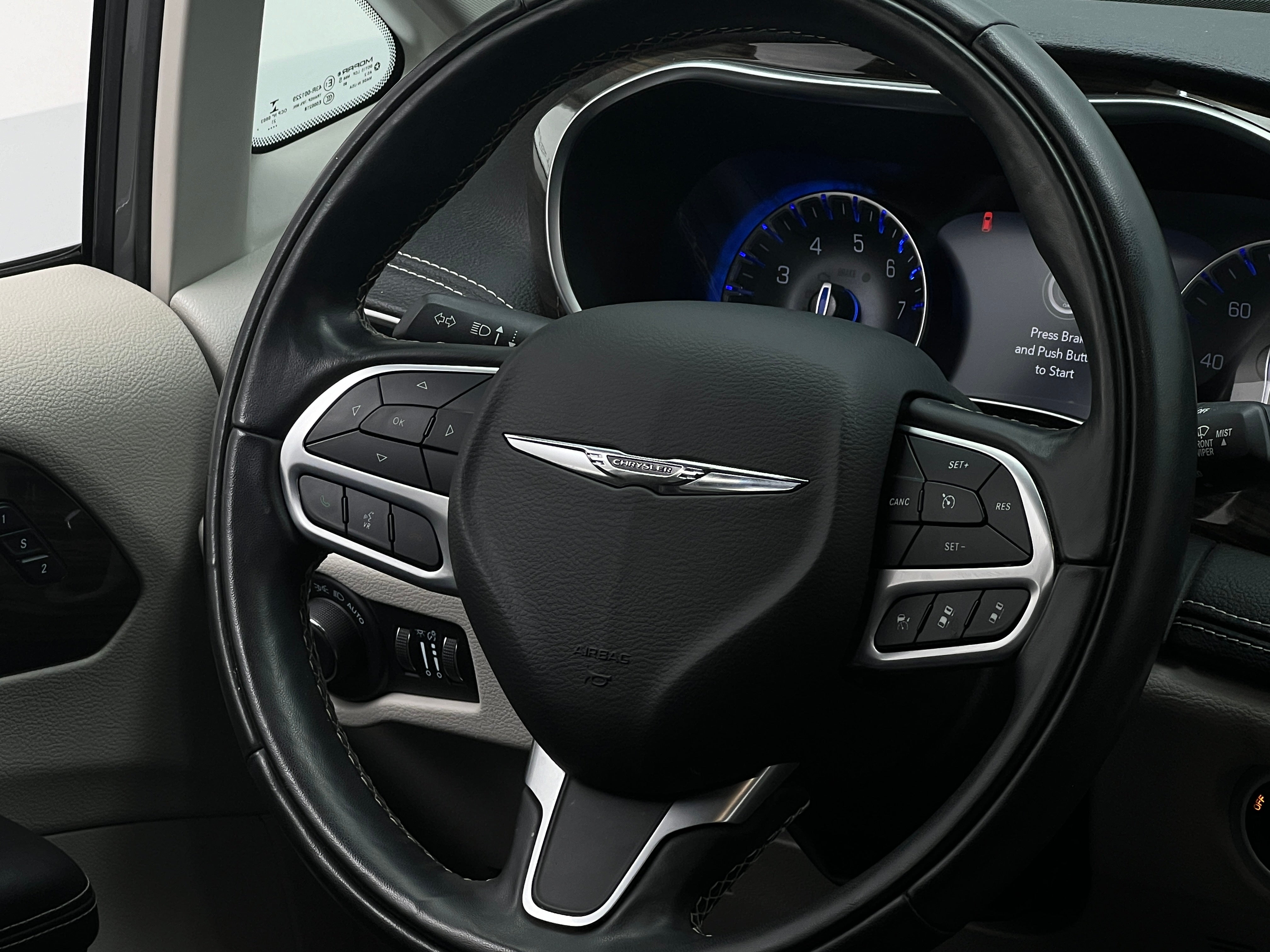 2022 Chrysler Pacifica Limited 4