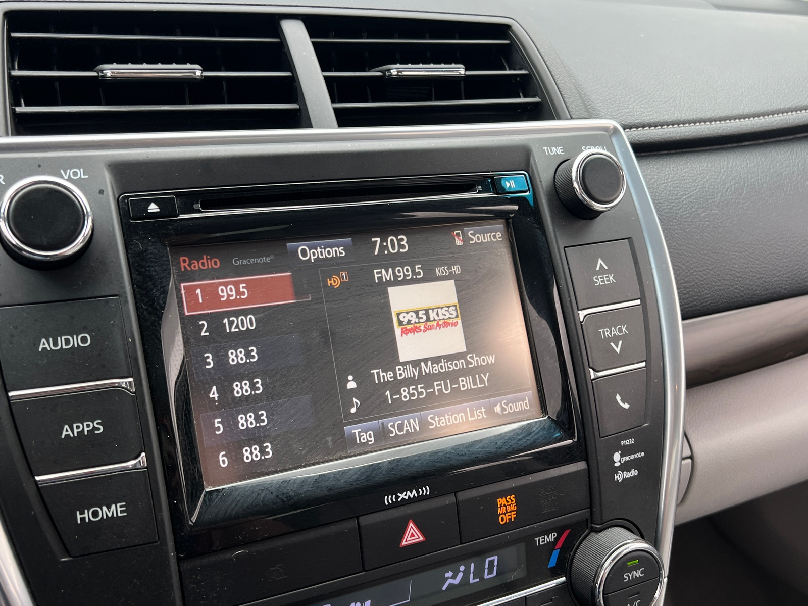 Thumbnail: 2016 Toyota Camry - 4
