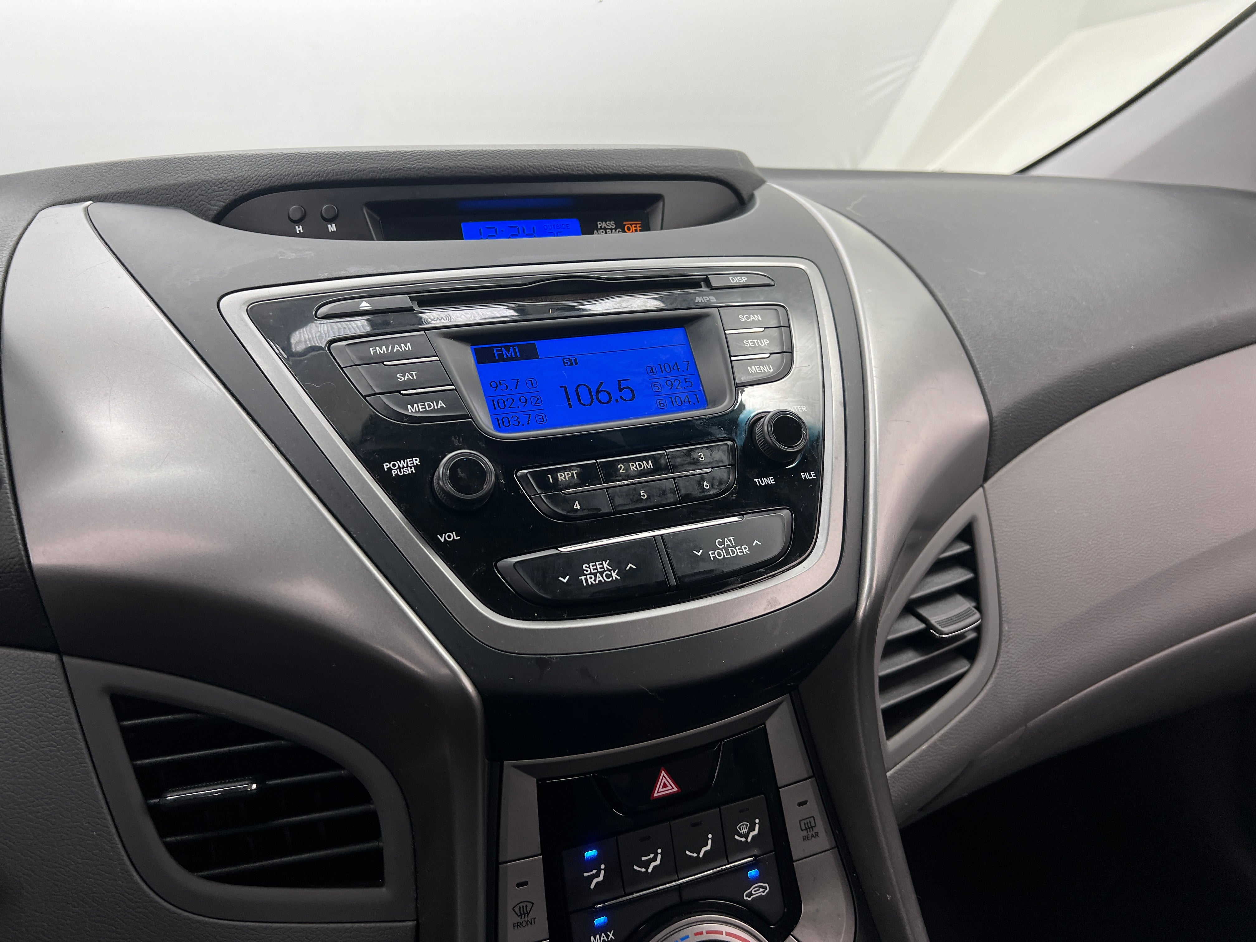 2013 Hyundai Elantra GLS 4