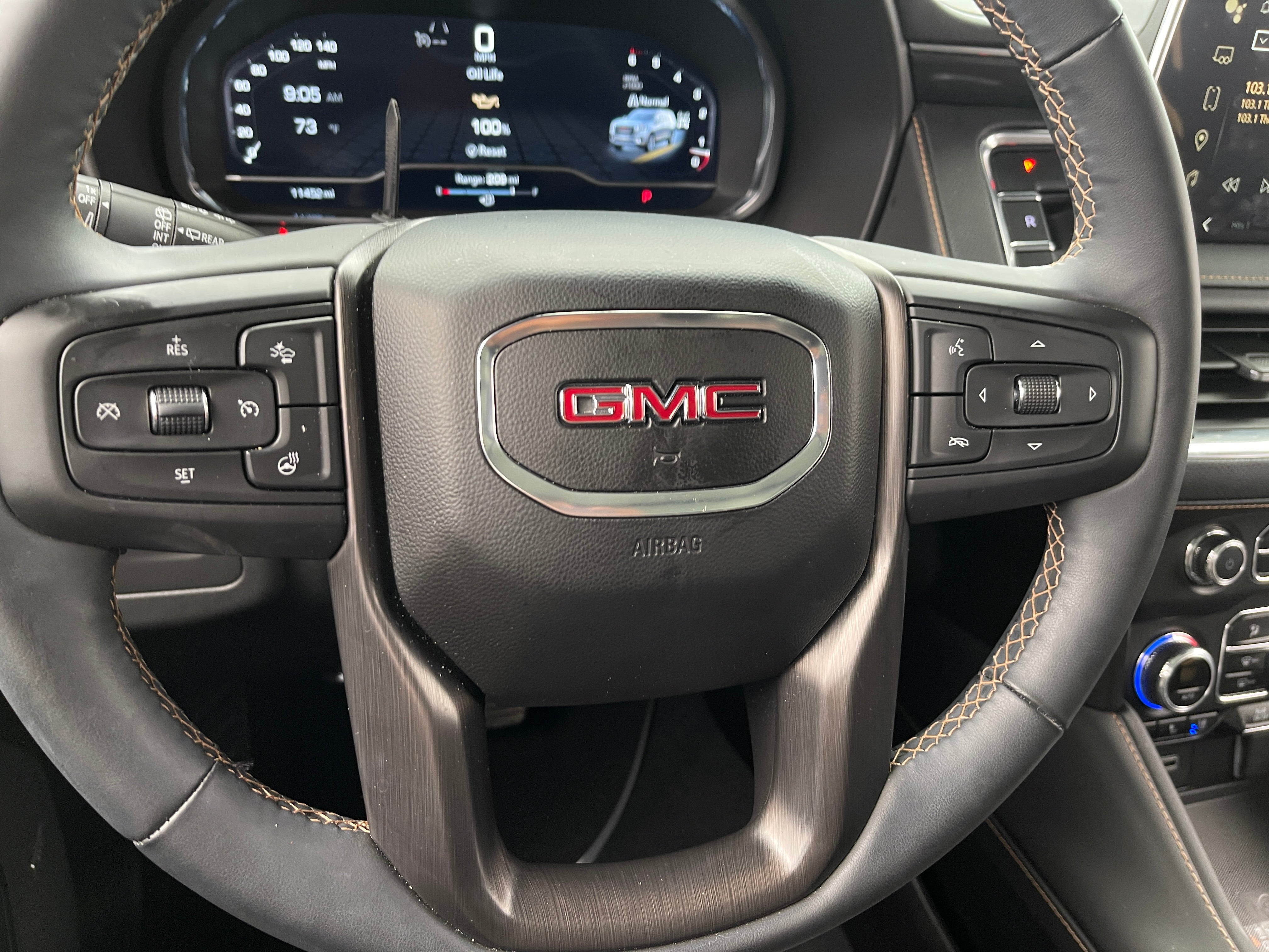 2023 GMC Yukon AT4 4