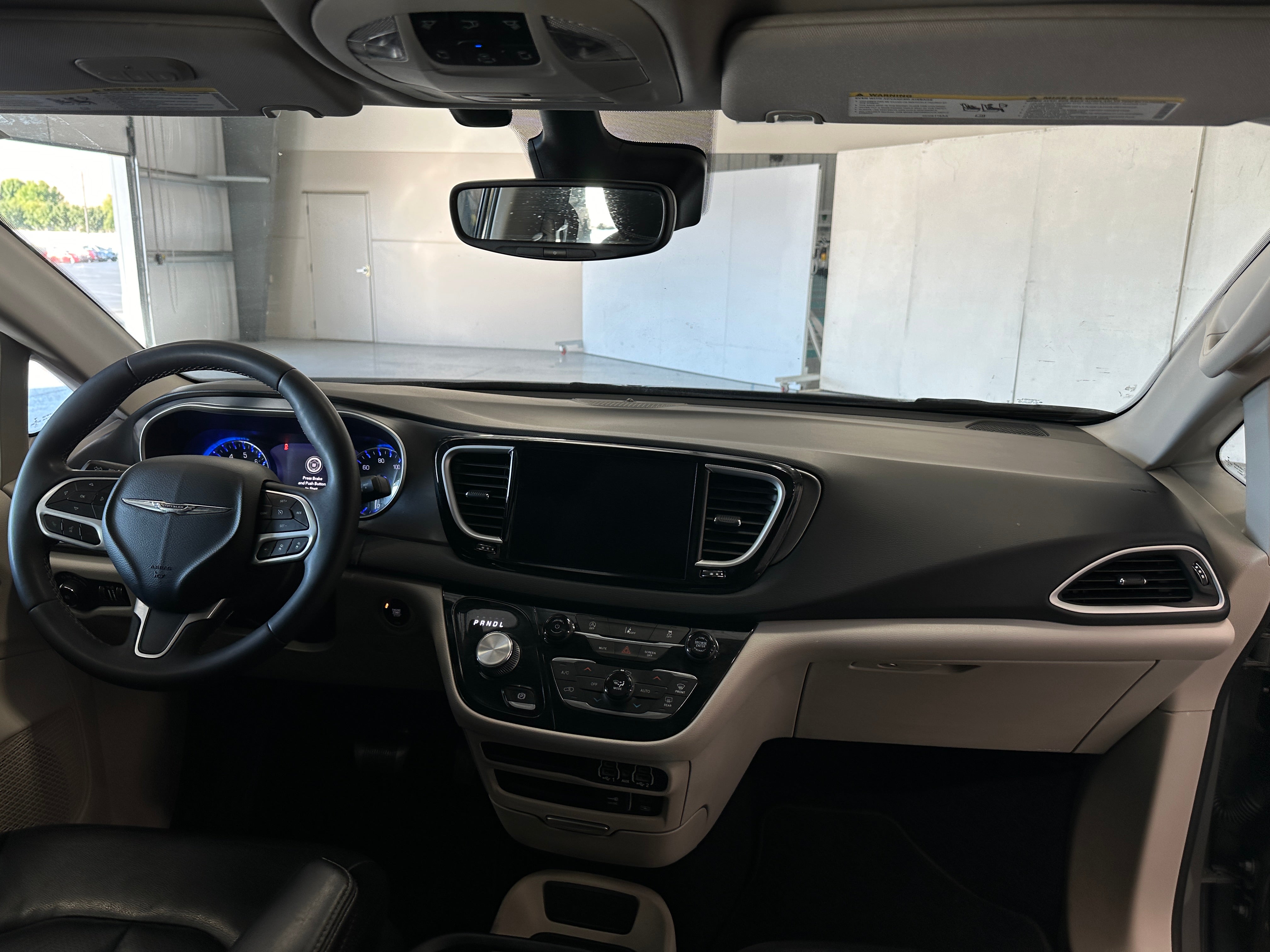 2022 Chrysler Pacifica Touring L 3