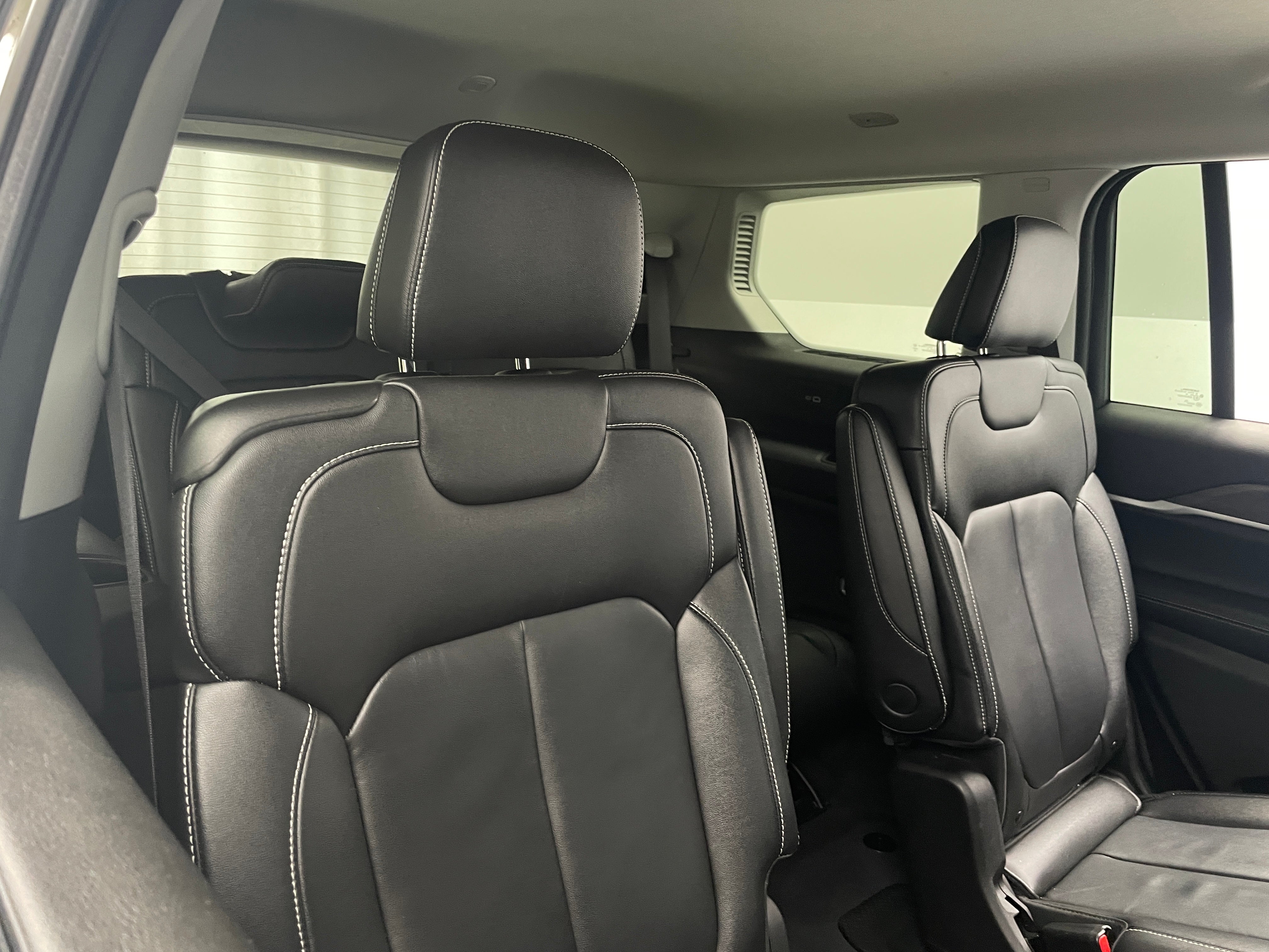 2023 Jeep Grand Cherokee L Limited Edition 5