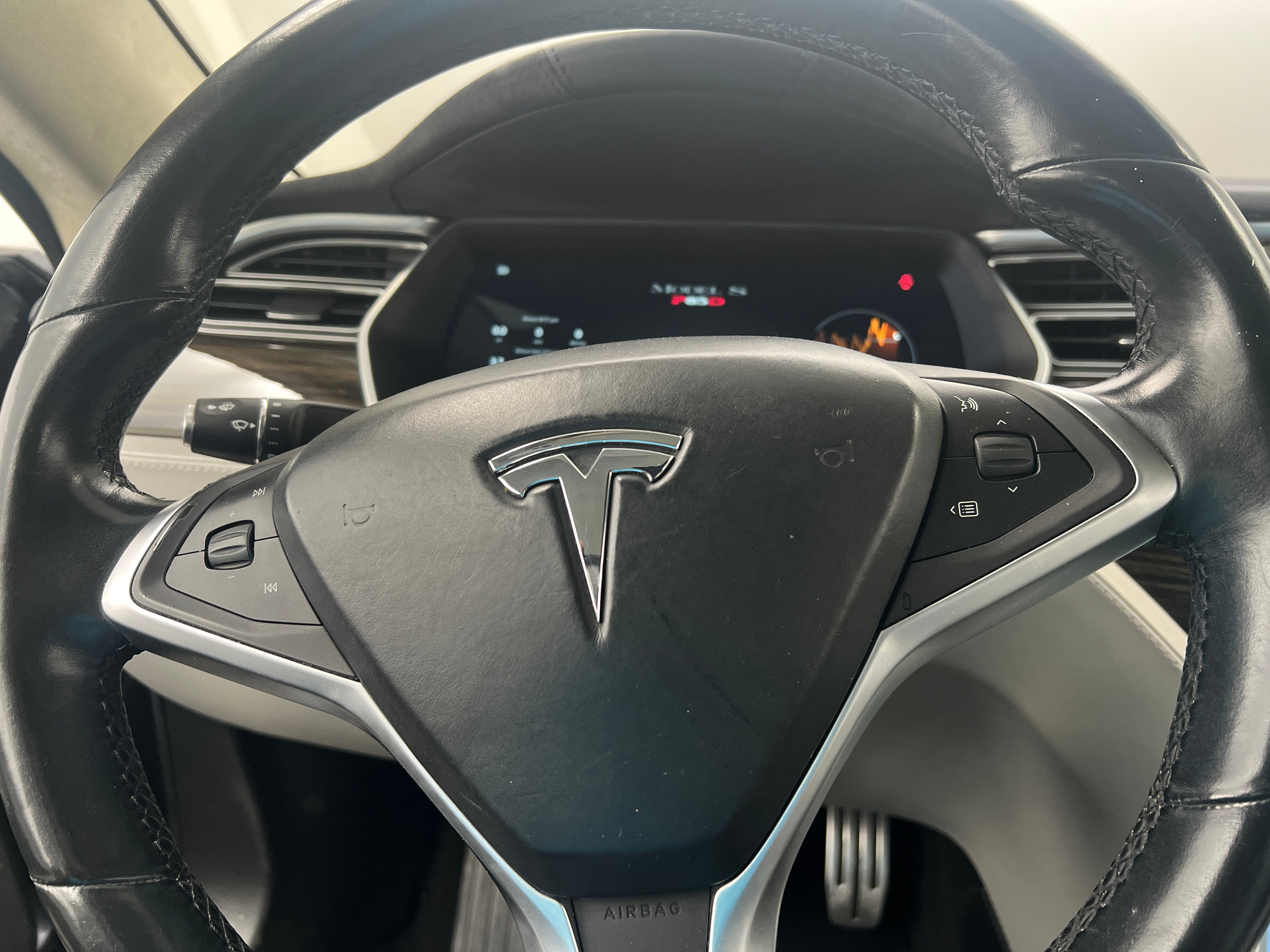 2015 Tesla Model S P85D 5