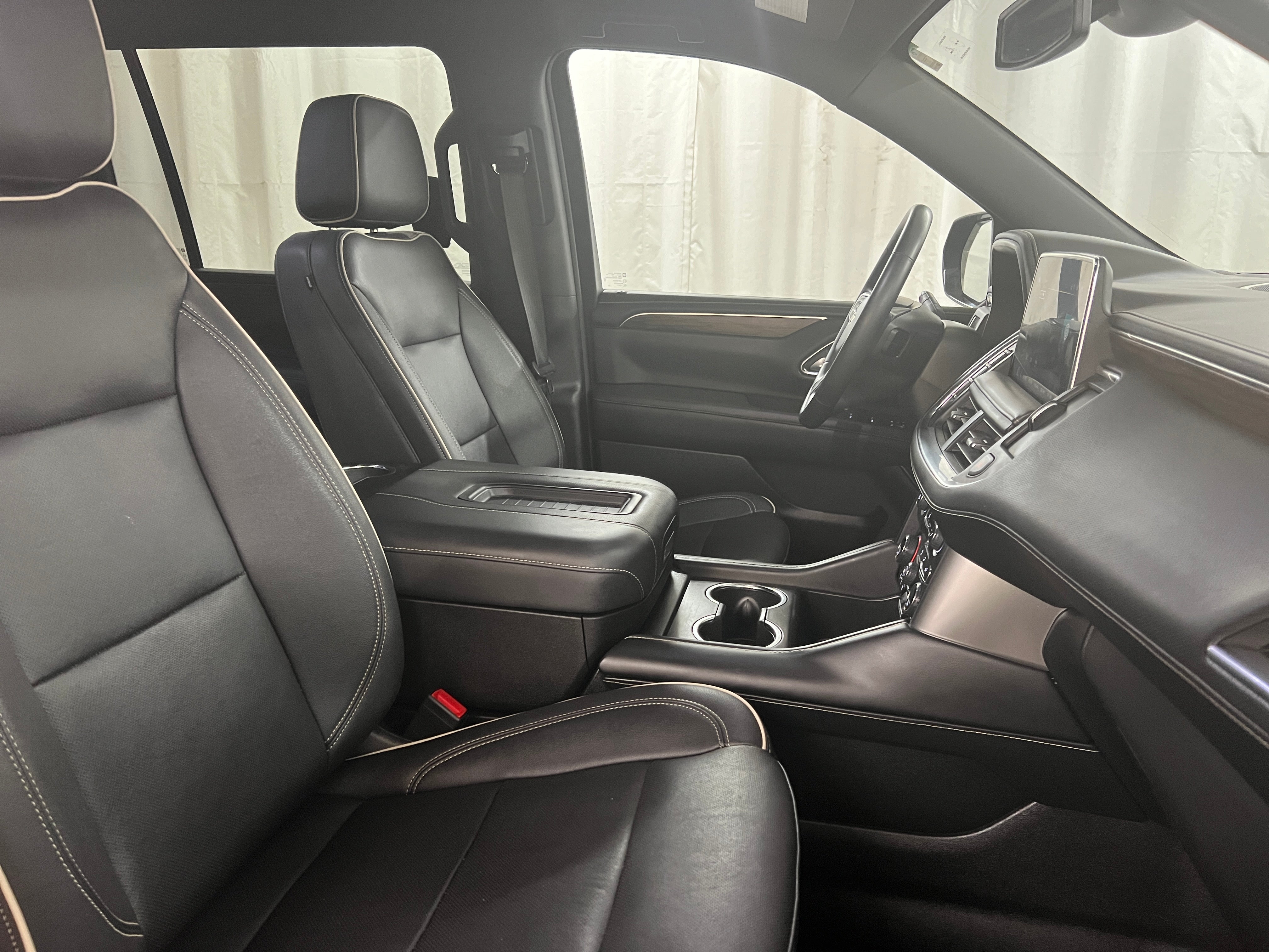 2023 Chevrolet Suburban Premier 2