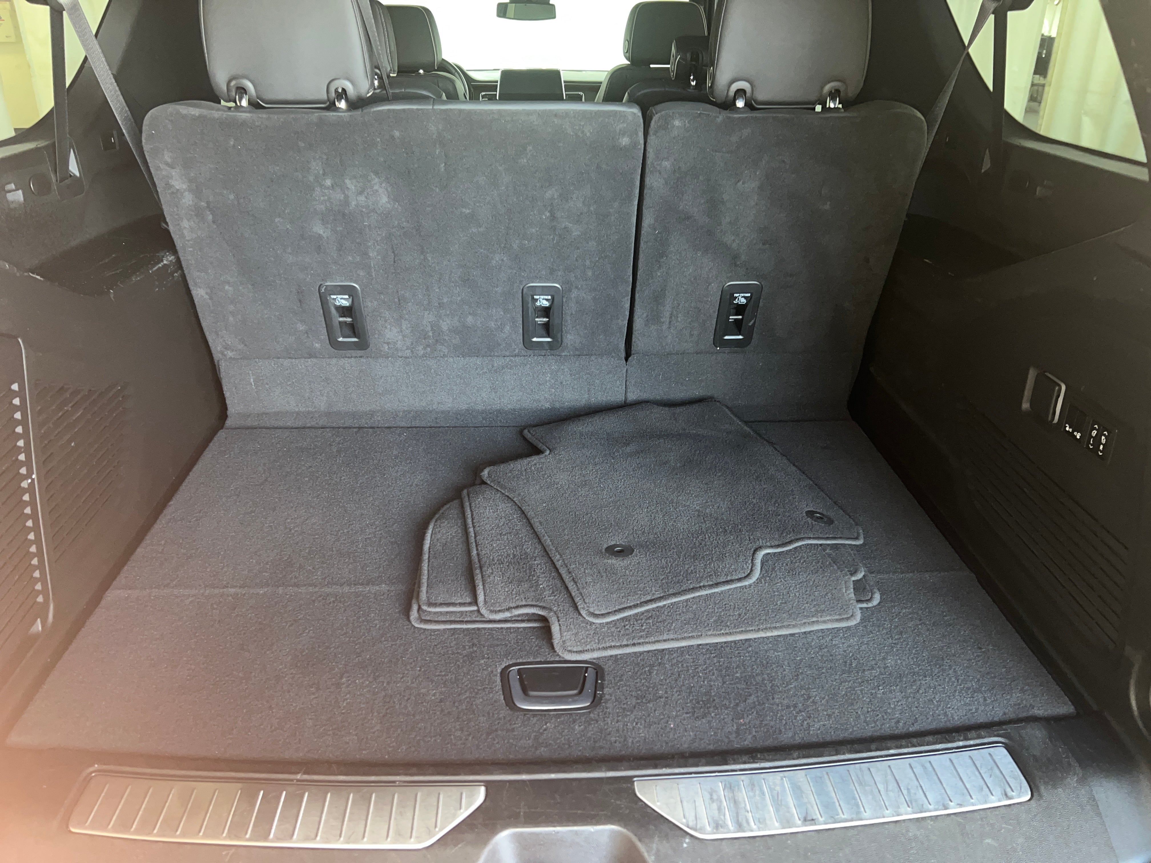 2023 Chevrolet Suburban Premier 7