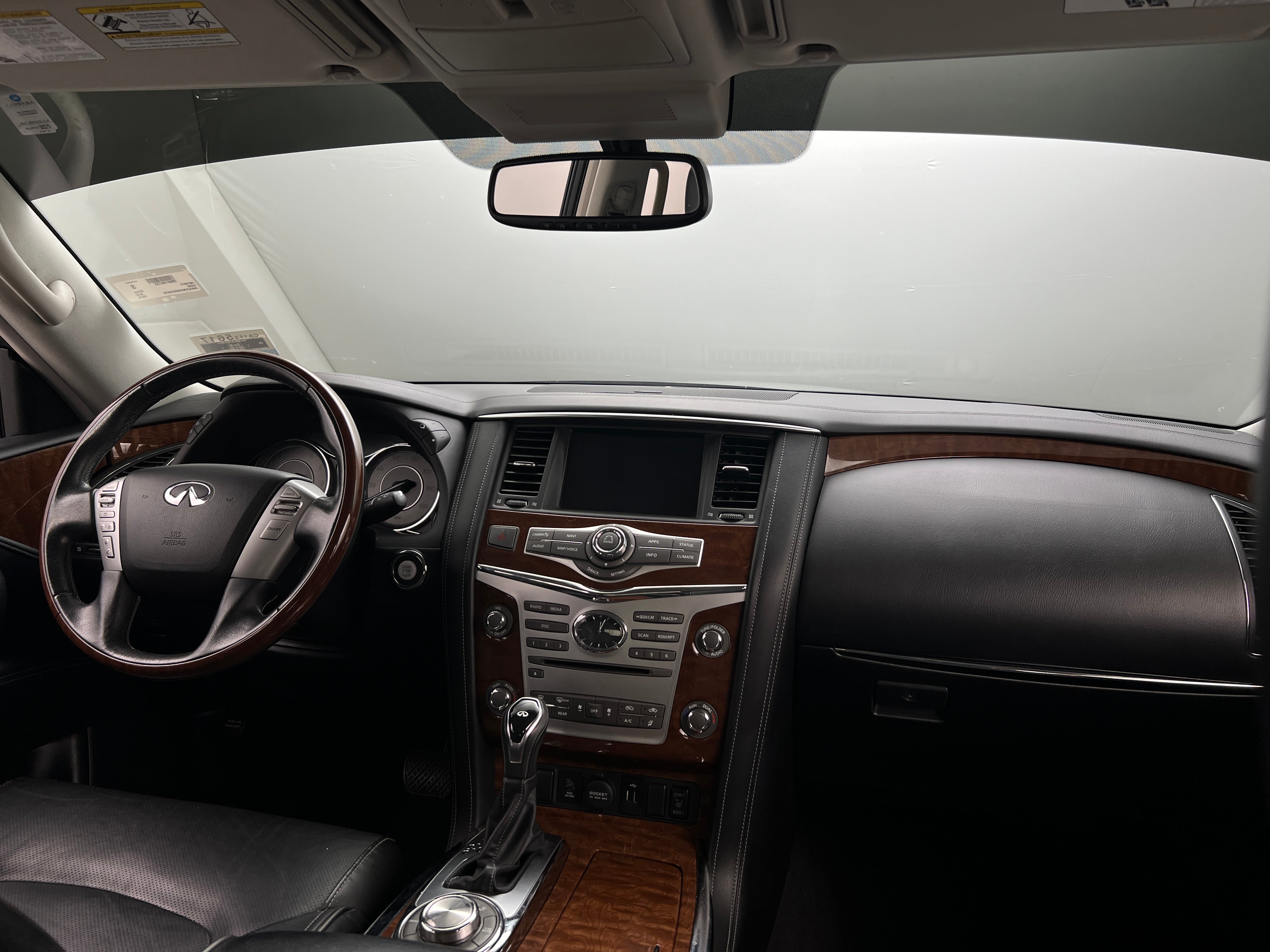 2019 INFINITI QX80 Luxe 3