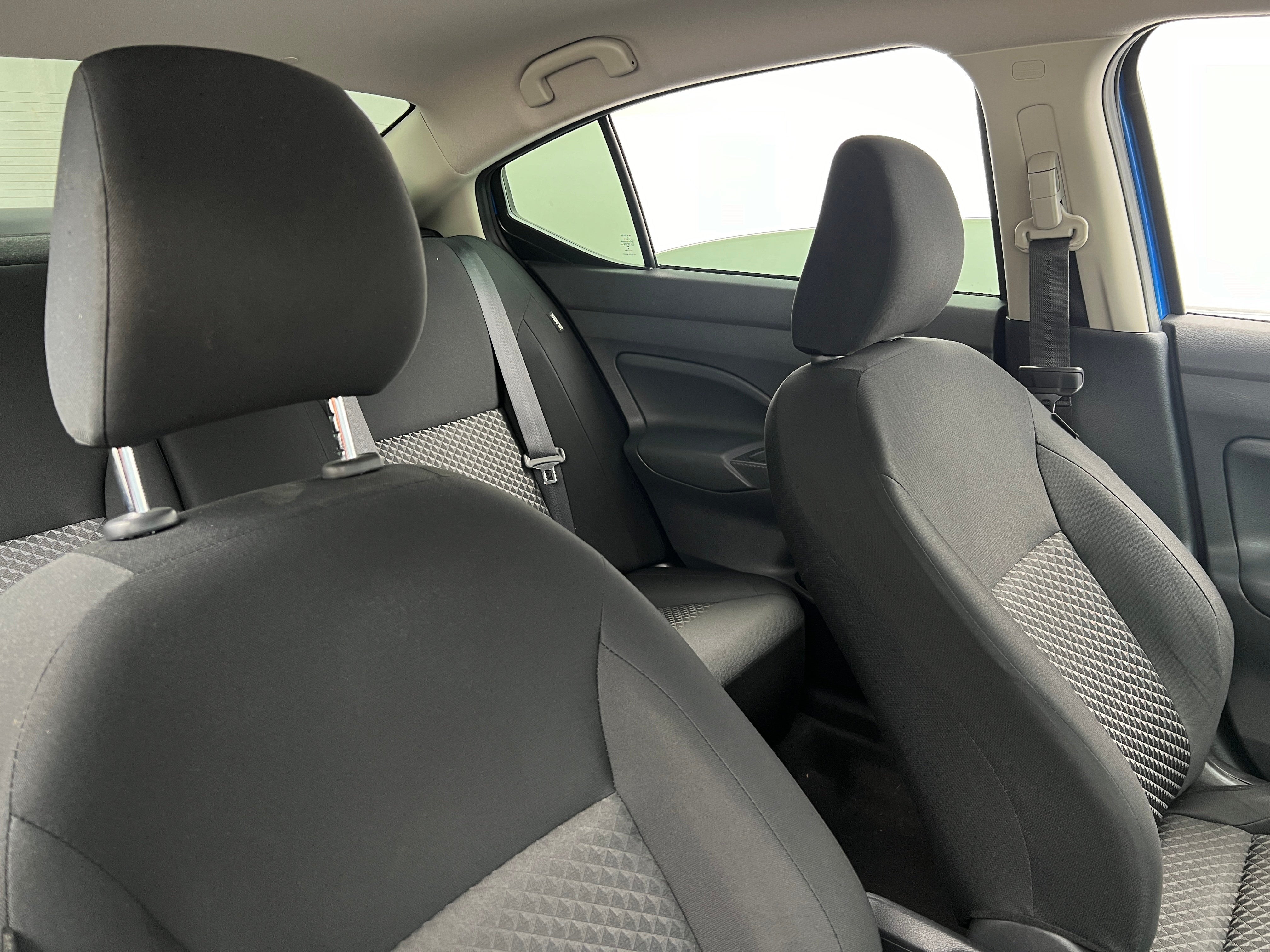 2021 Nissan Versa S 2