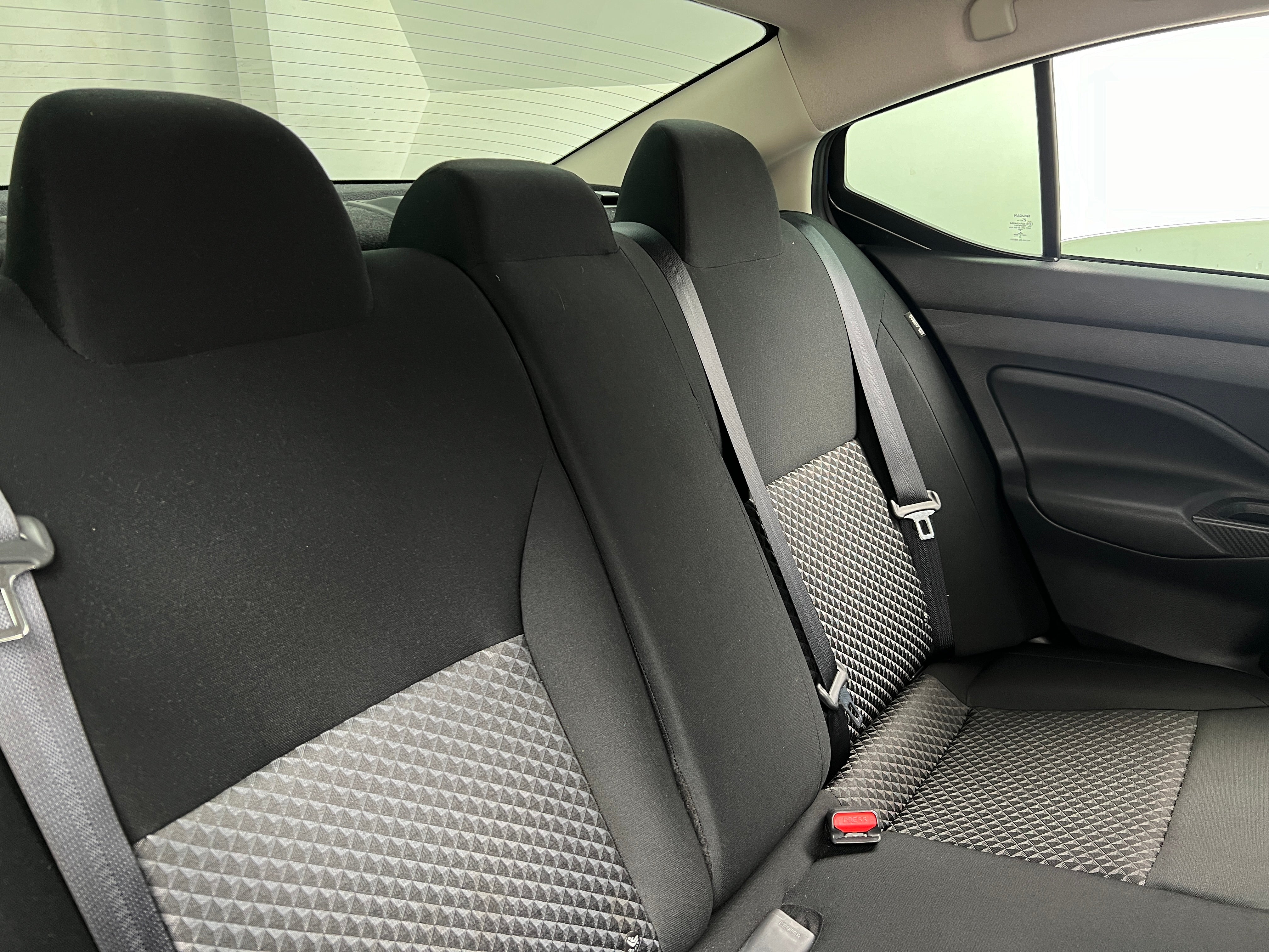 2021 Nissan Versa S 6