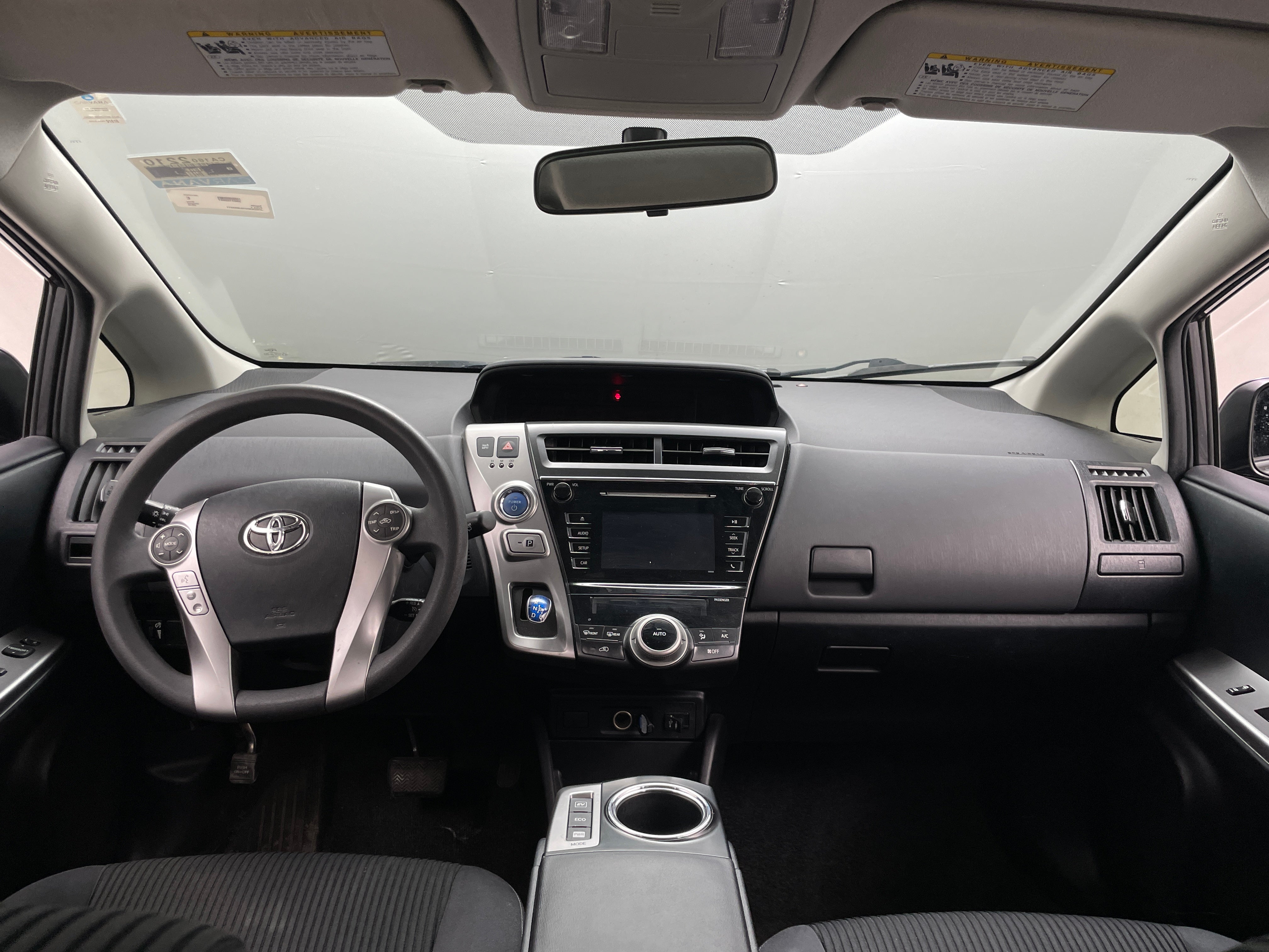 2016 Toyota Prius v Two 3