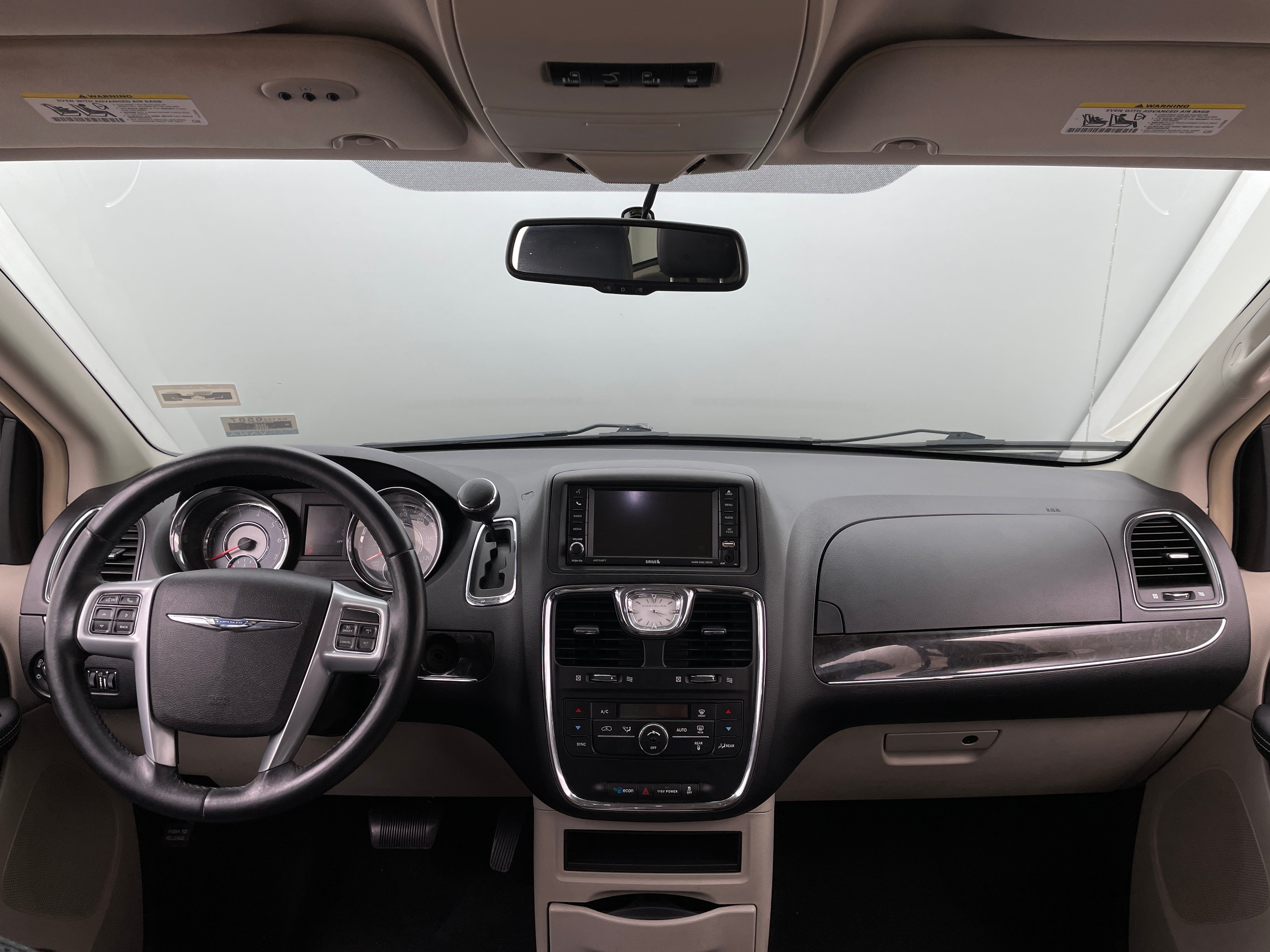 2014 Chrysler Town & Country Touring 3