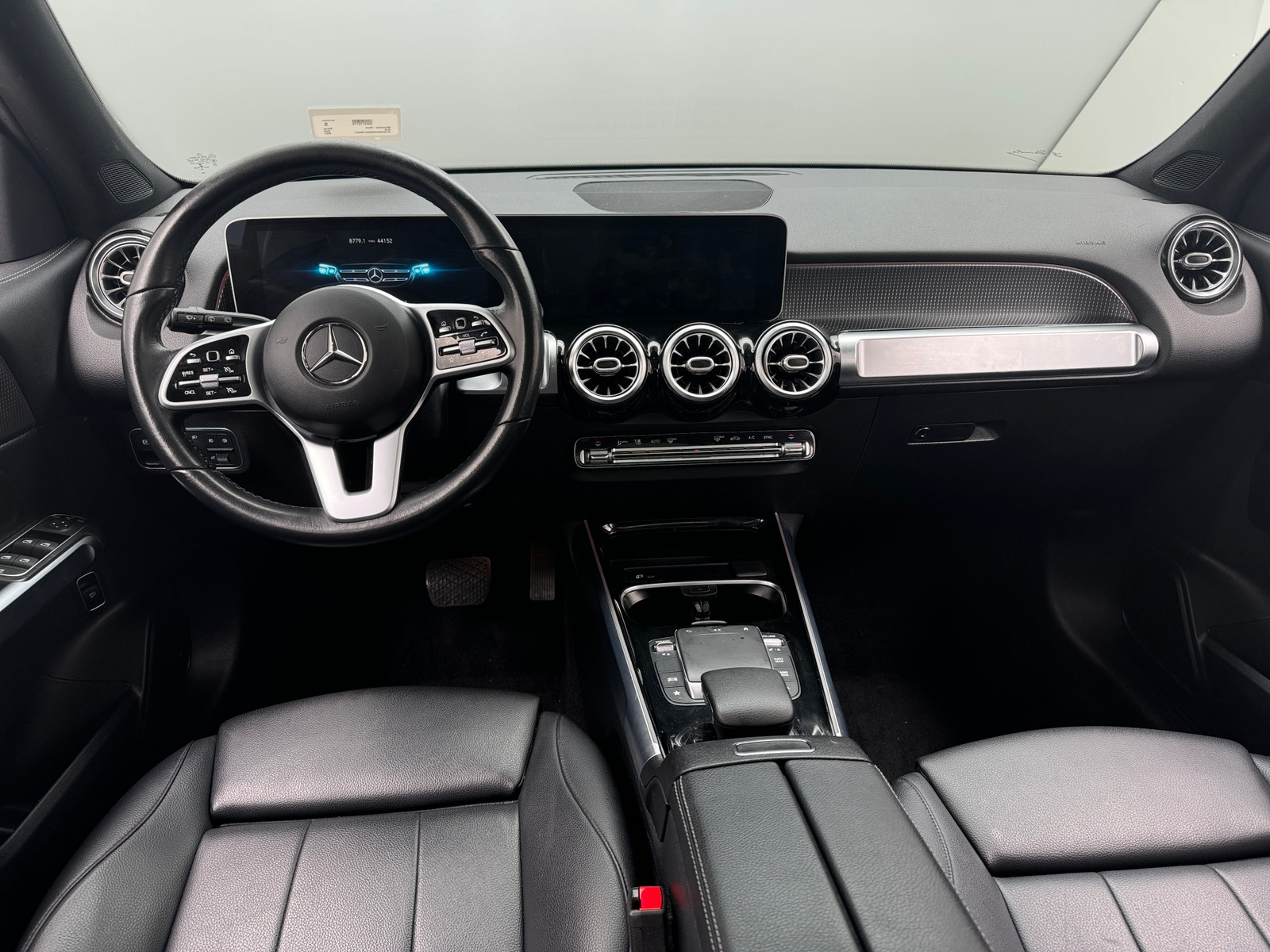 Thumbnail: 2021 Mercedes-Benz GLB - 3