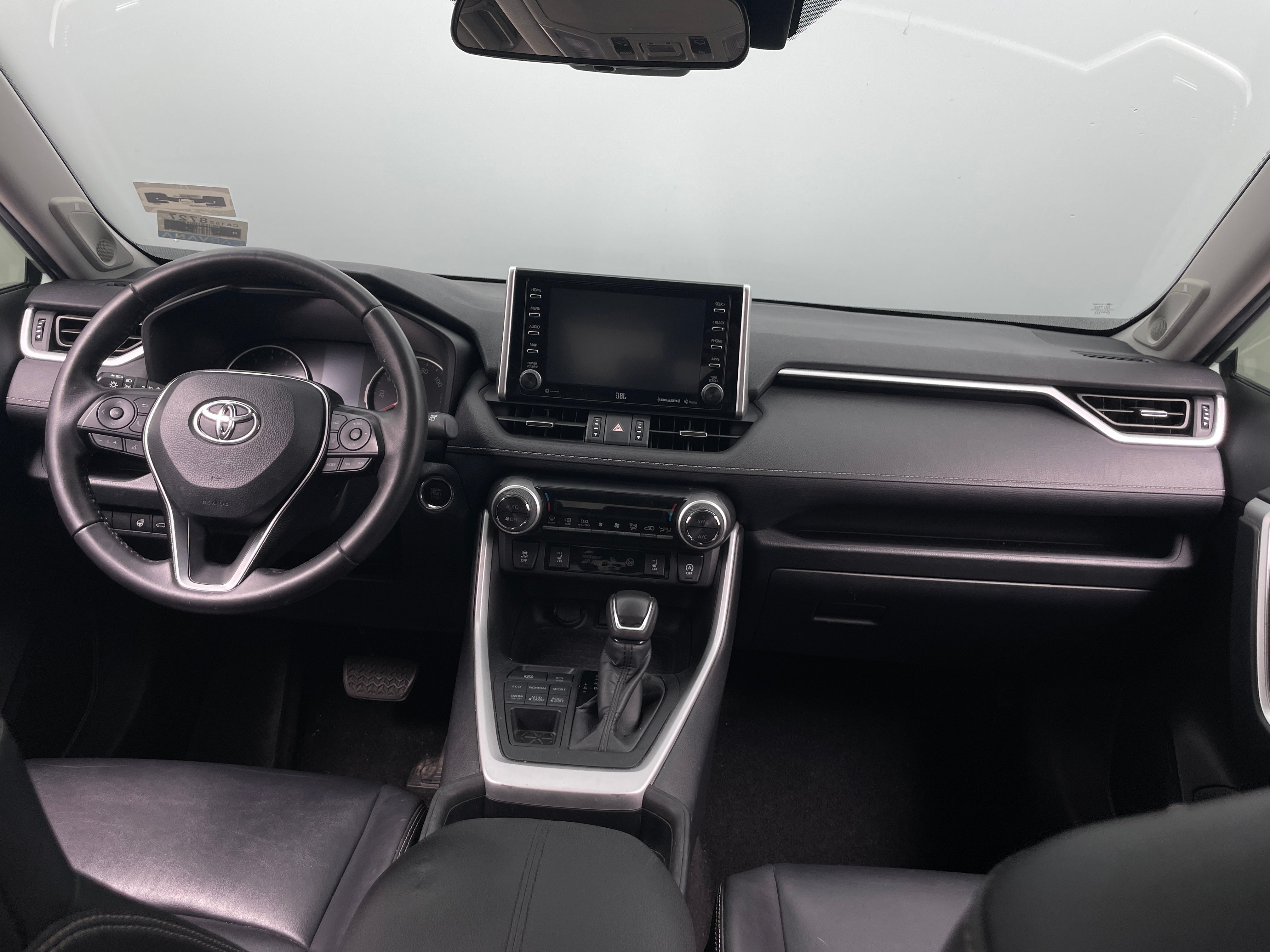 Thumbnail: 2020 Toyota RAV4 - 3