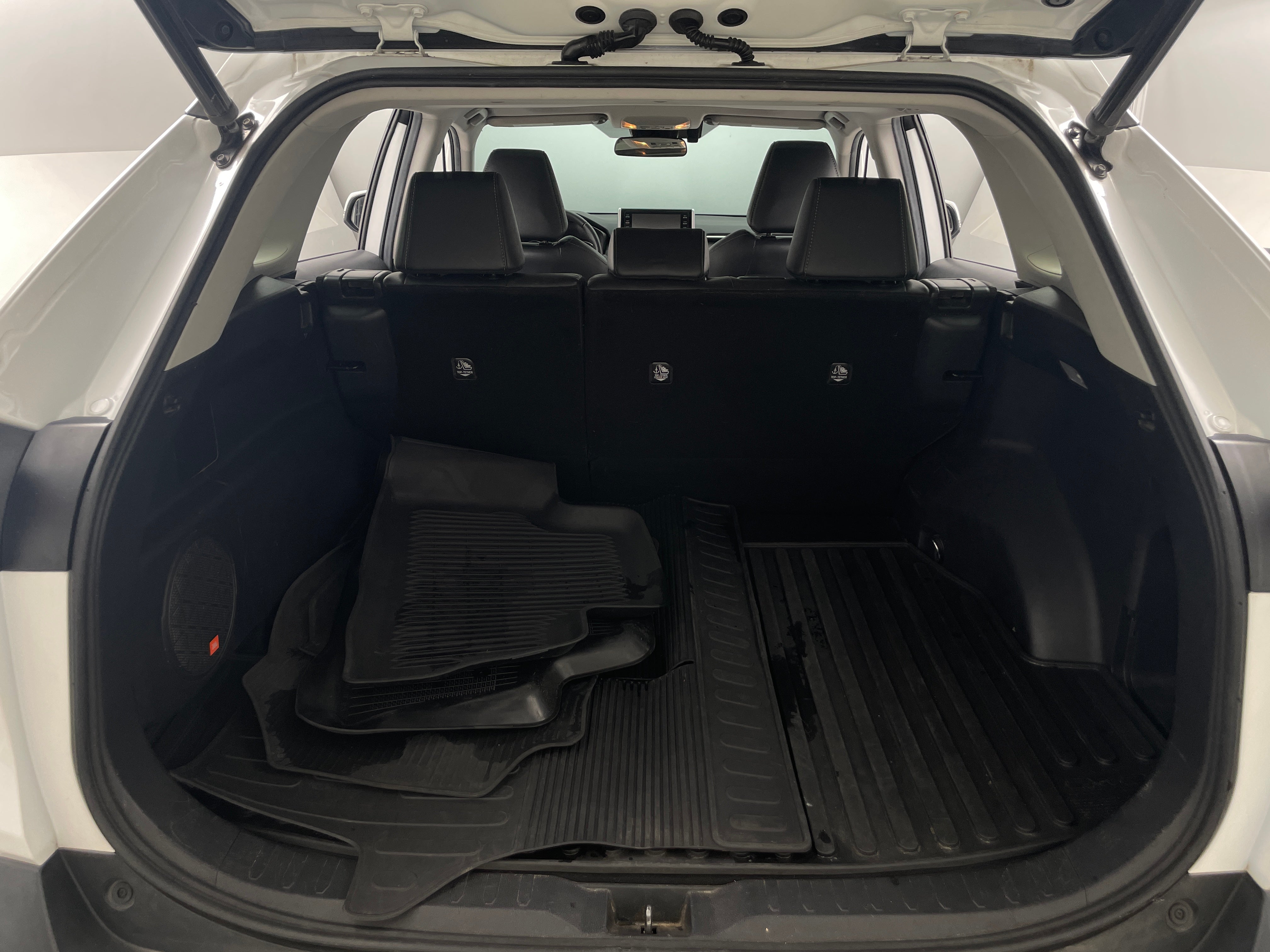 Thumbnail: 2020 Toyota RAV4 - 7