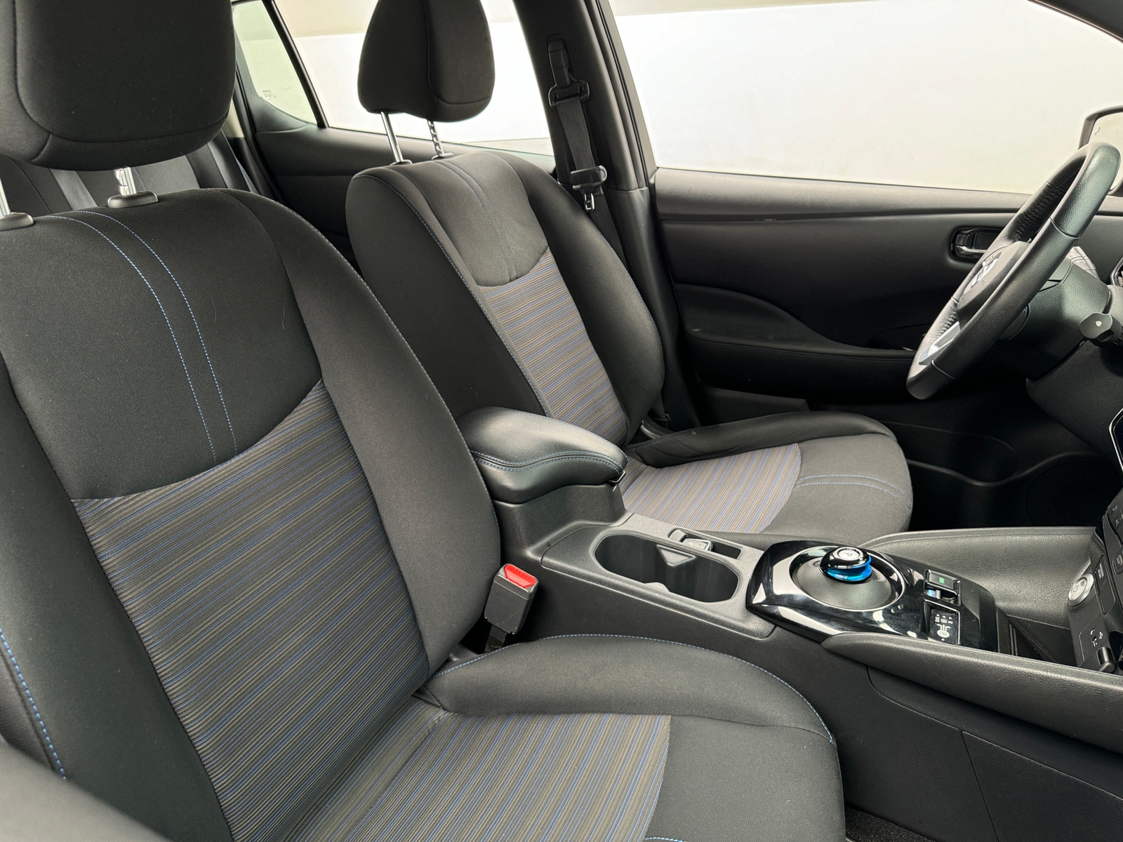 Thumbnail: 2018 Nissan Leaf - 2
