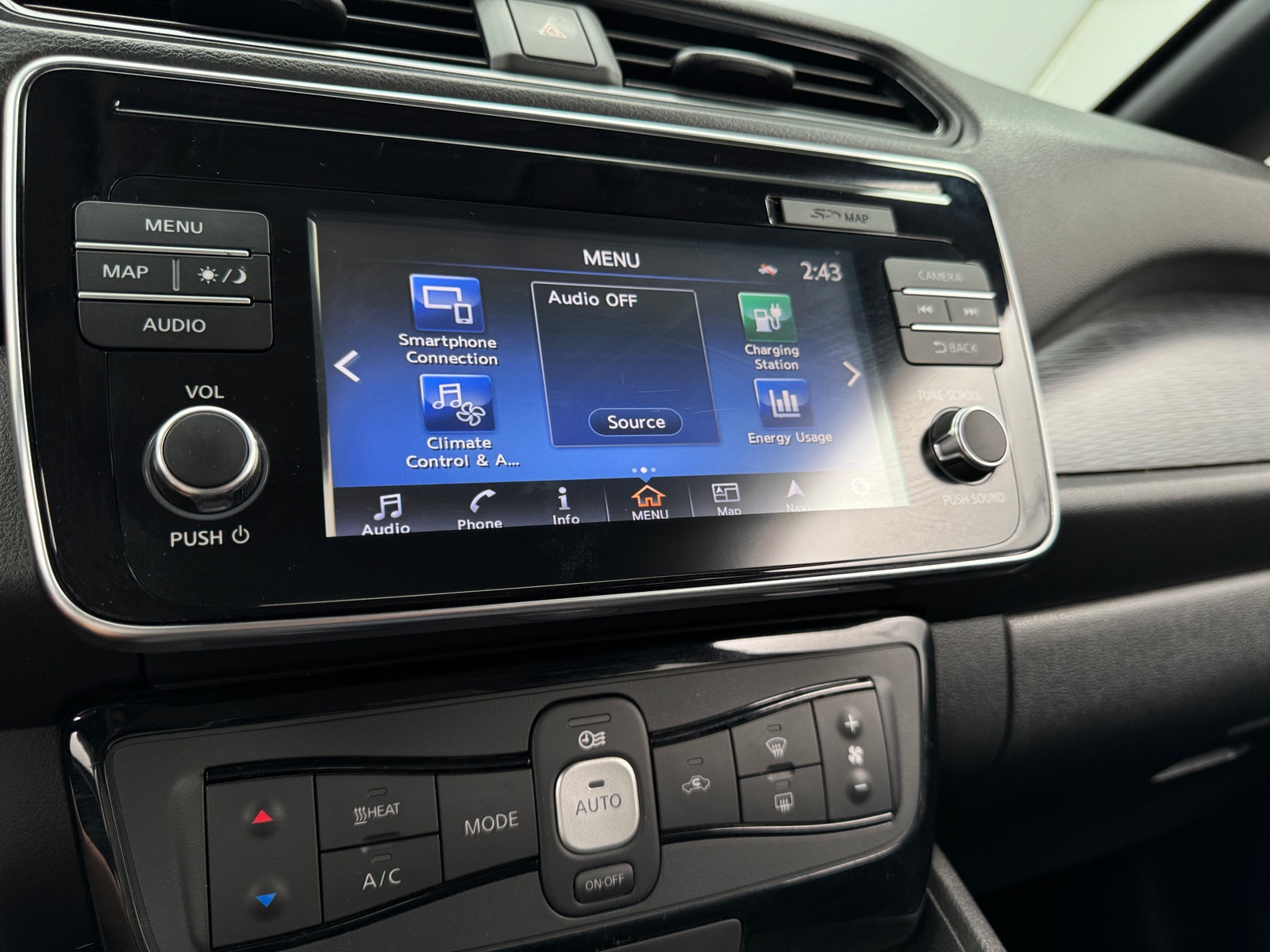 Thumbnail: 2018 Nissan Leaf - 4