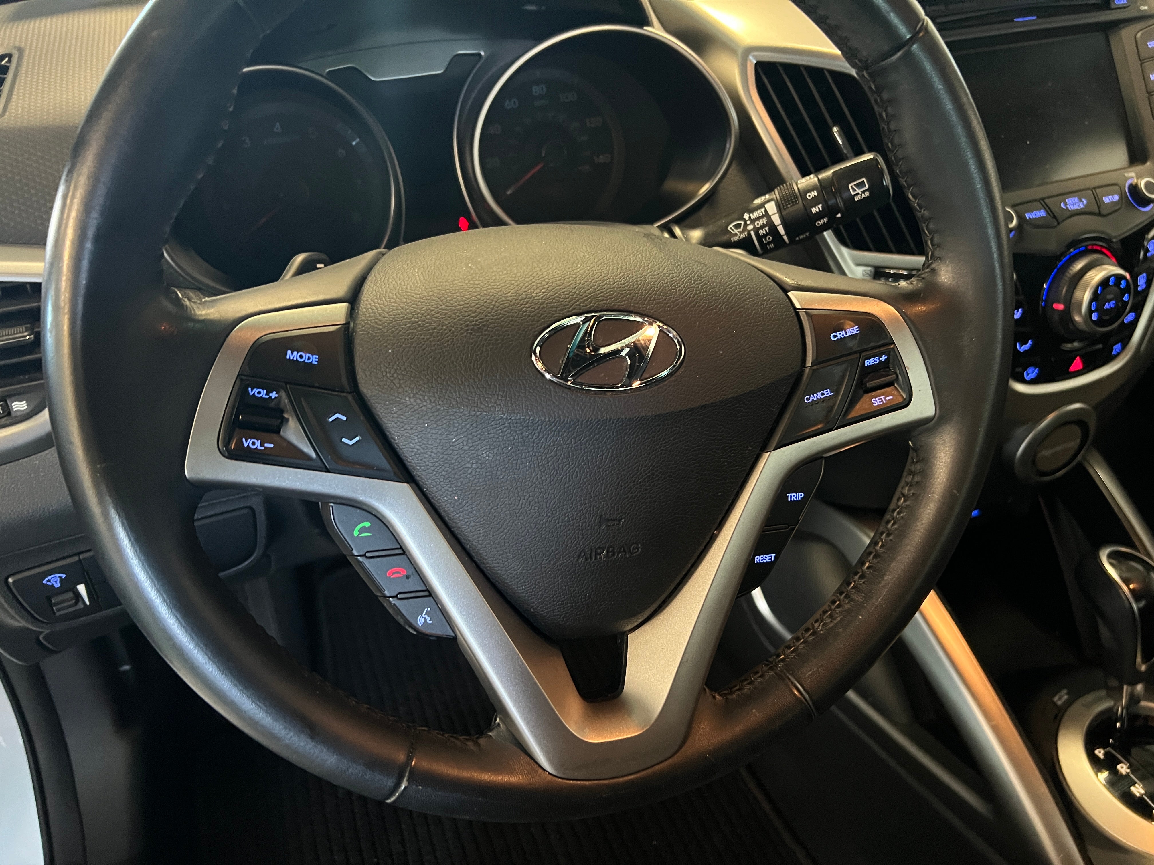 2016 Hyundai Veloster Base 4