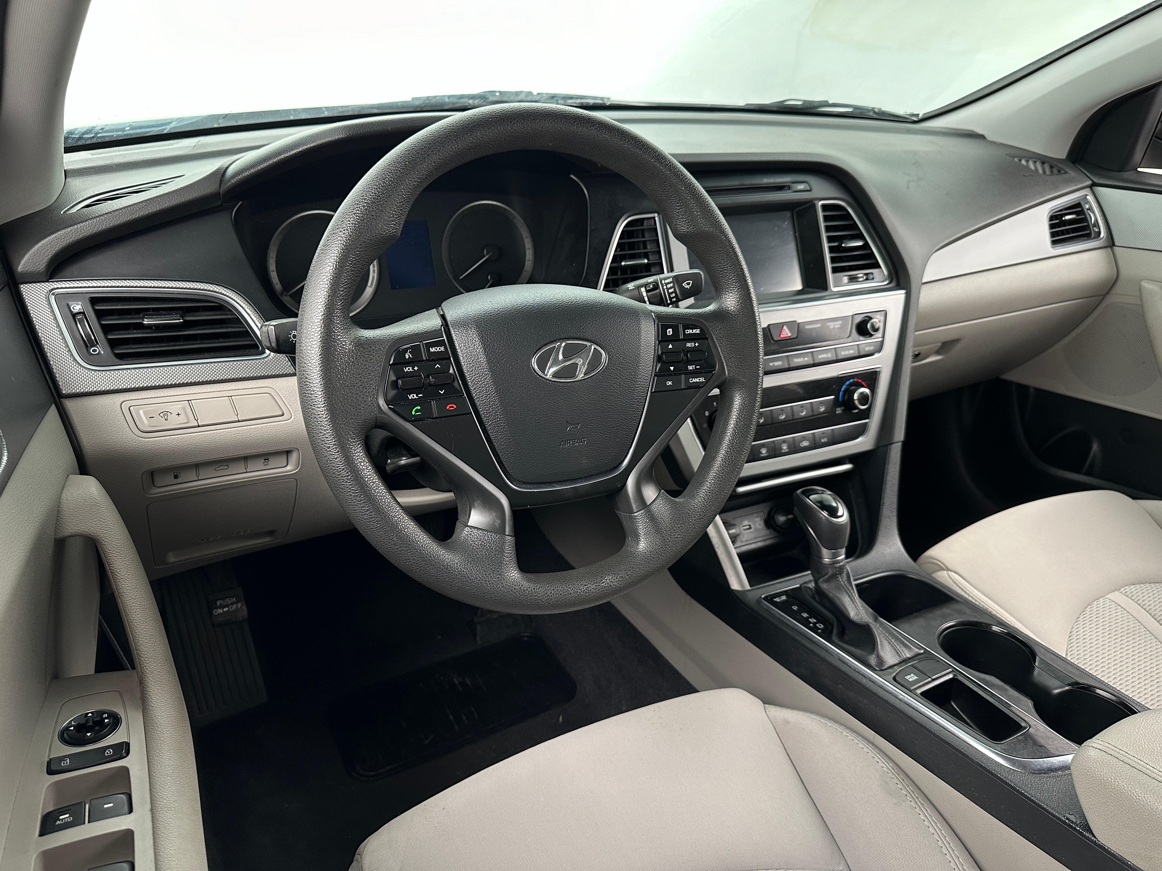 2016 Hyundai Sonata SE 3