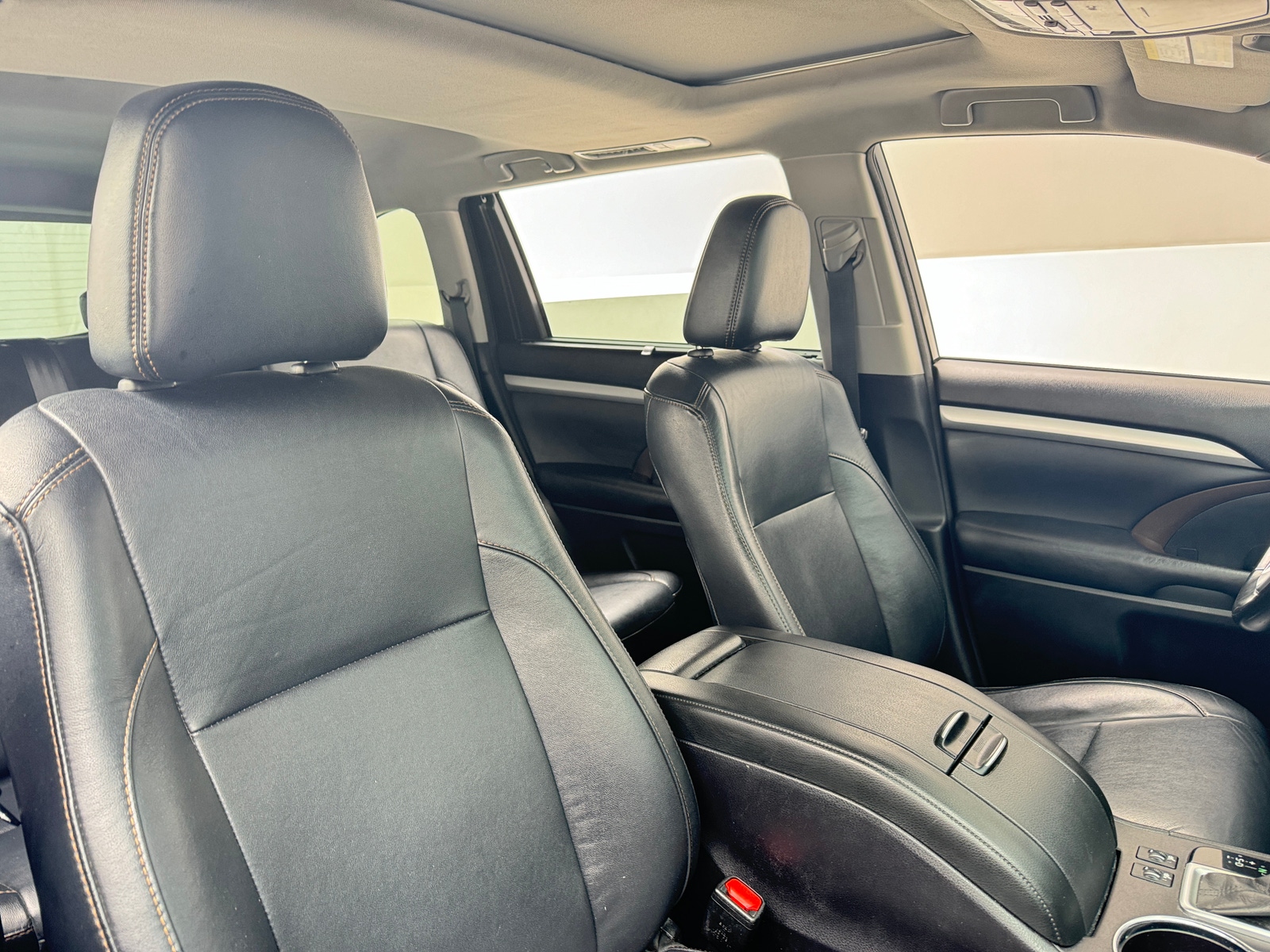 Thumbnail: 2018 Toyota Highlander - 2