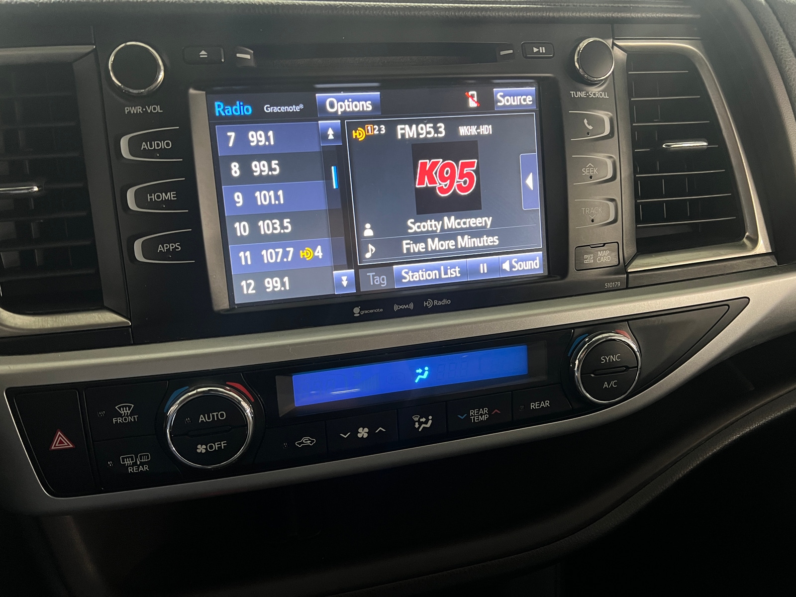 Thumbnail: 2018 Toyota Highlander - 4
