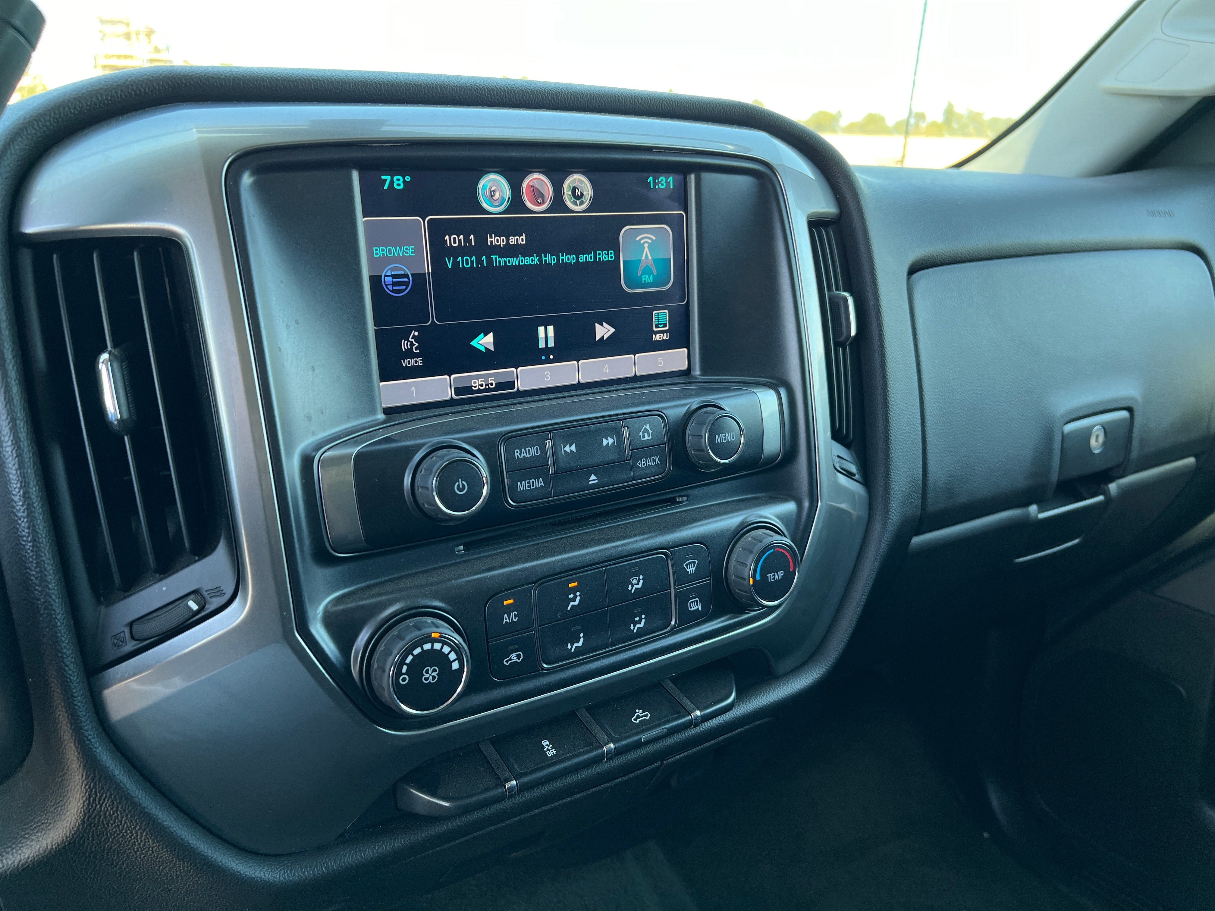 2015 Chevrolet Silverado 2500 LT 4