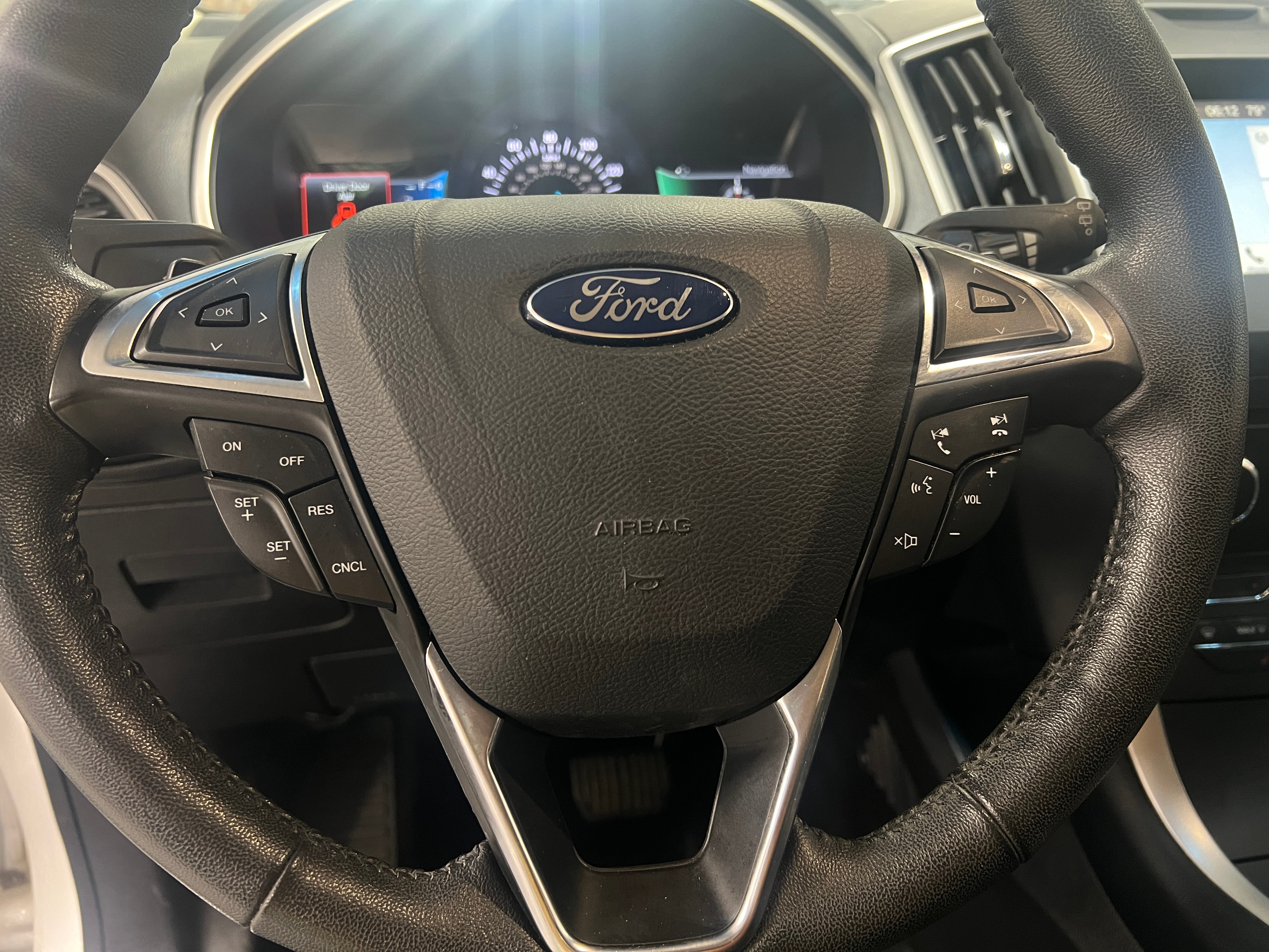 2017 Ford Edge SEL 4