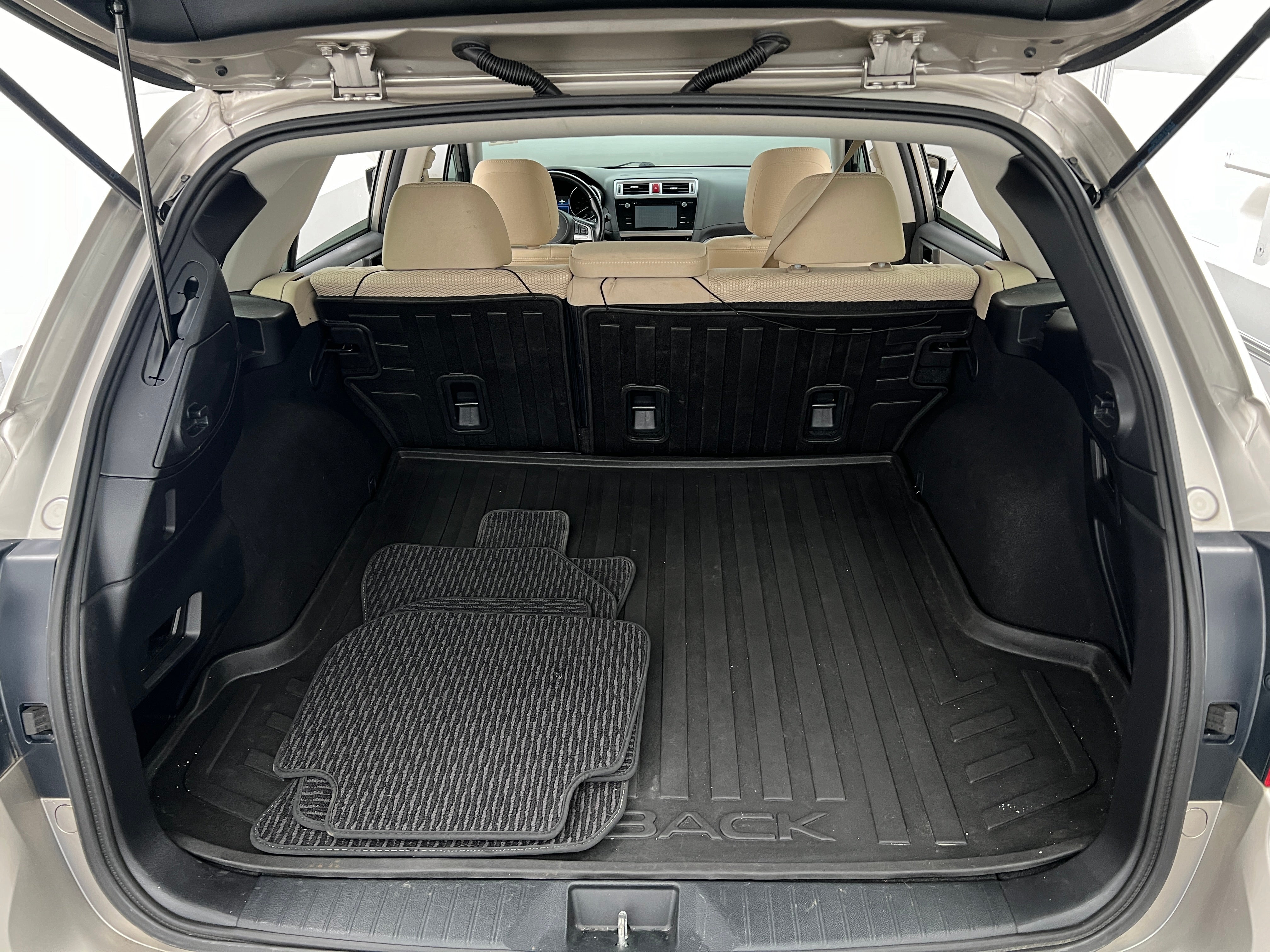 2015 Subaru Outback Premium 7