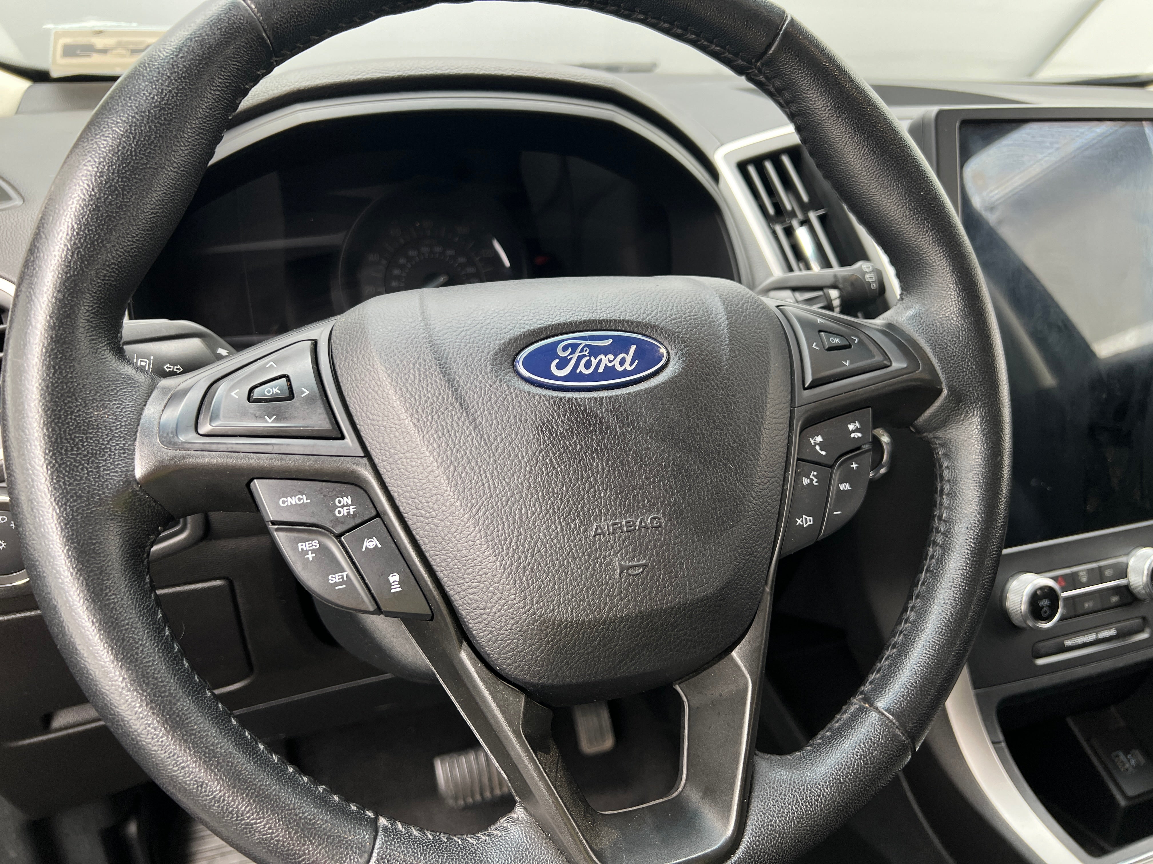 2022 Ford Edge SEL 5