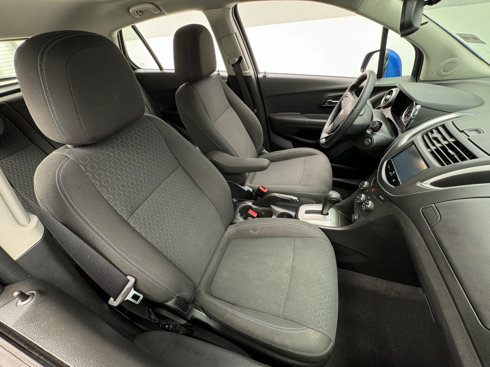 Thumbnail: 2015 Chevrolet Trax - 2