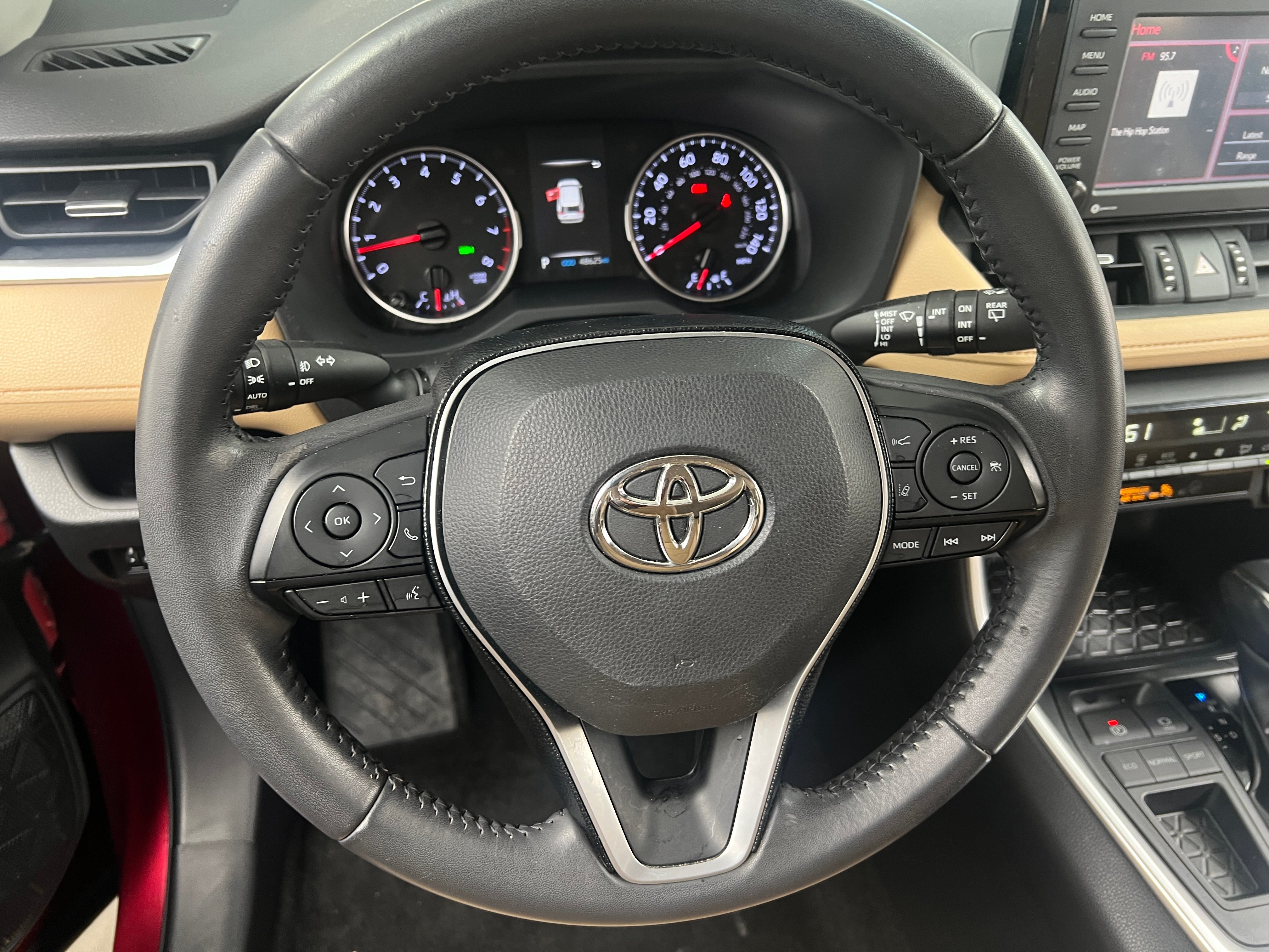 2020 Toyota RAV4 XLE Premium 5