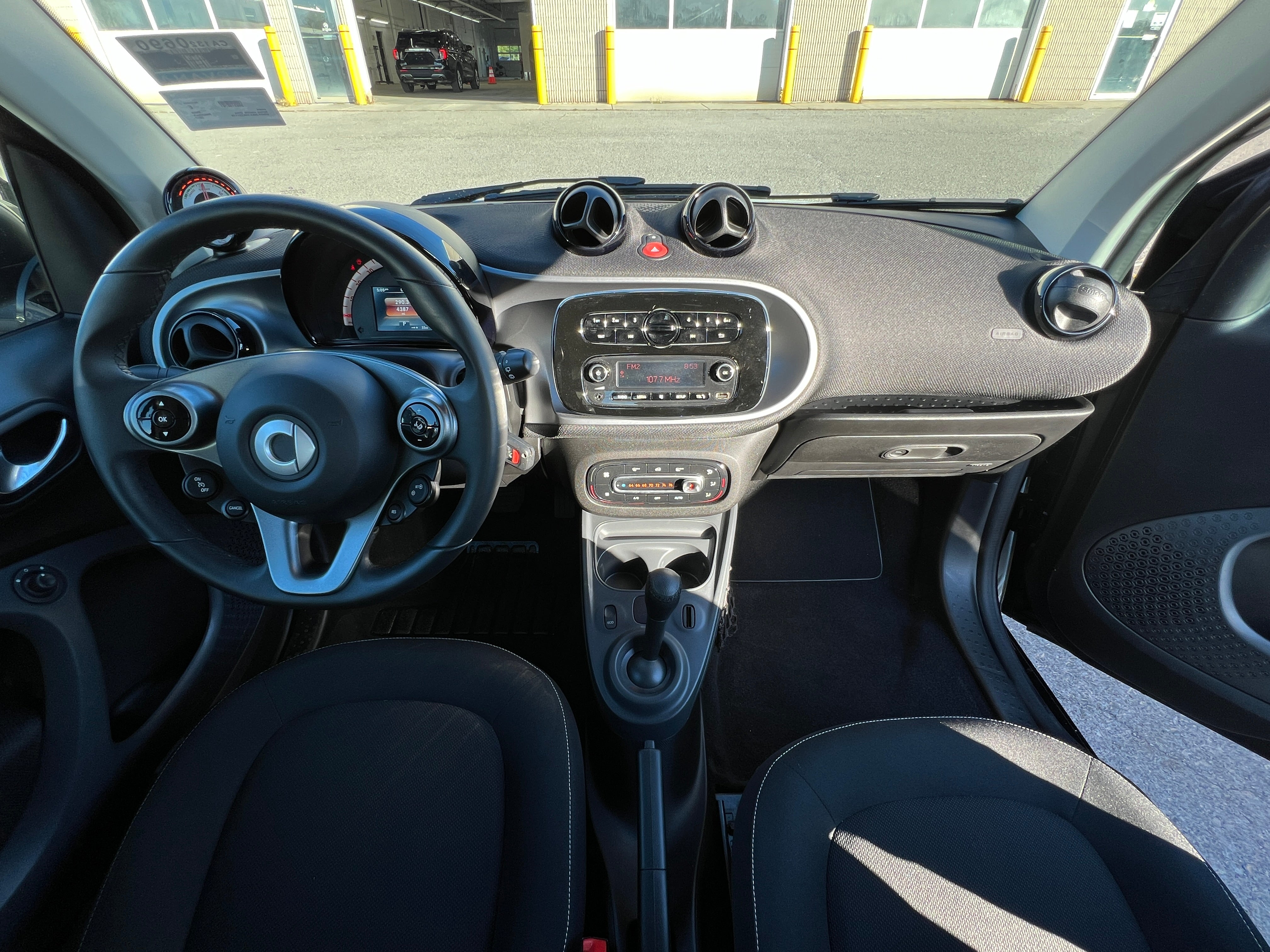 2017 smart fortwo Pure 3