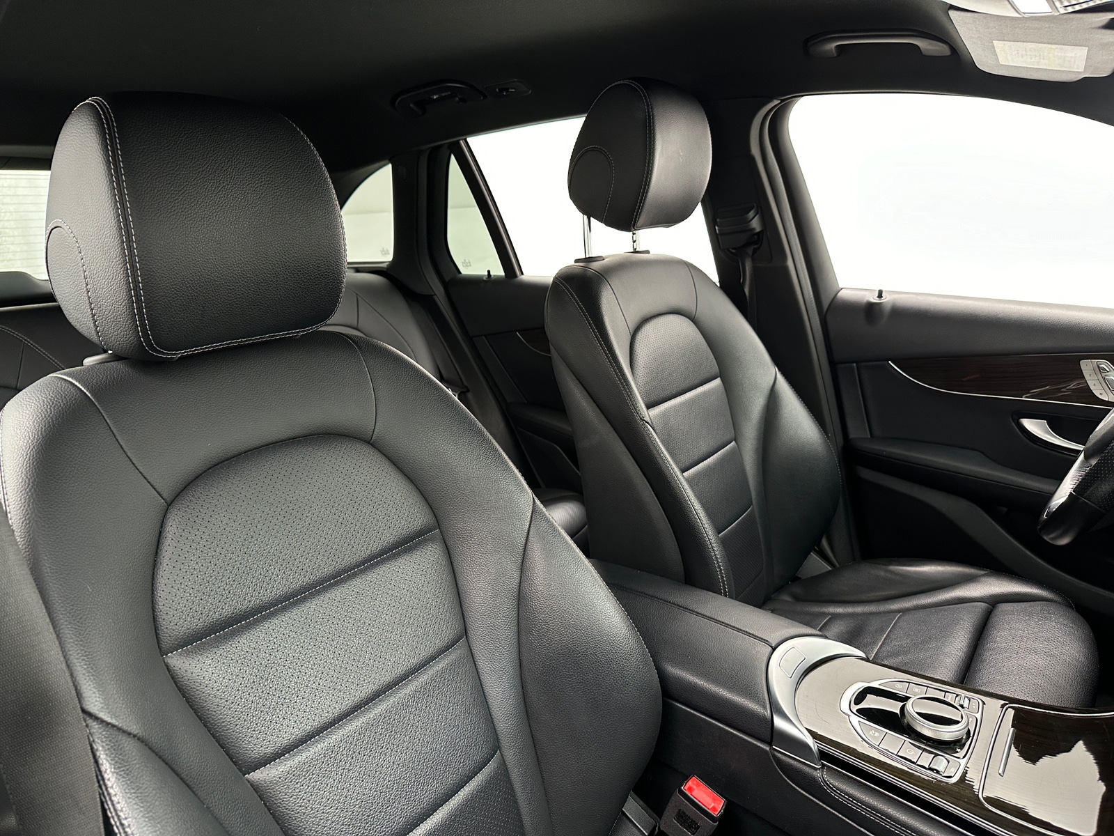 Thumbnail: 2019 Mercedes-Benz GLC - 2