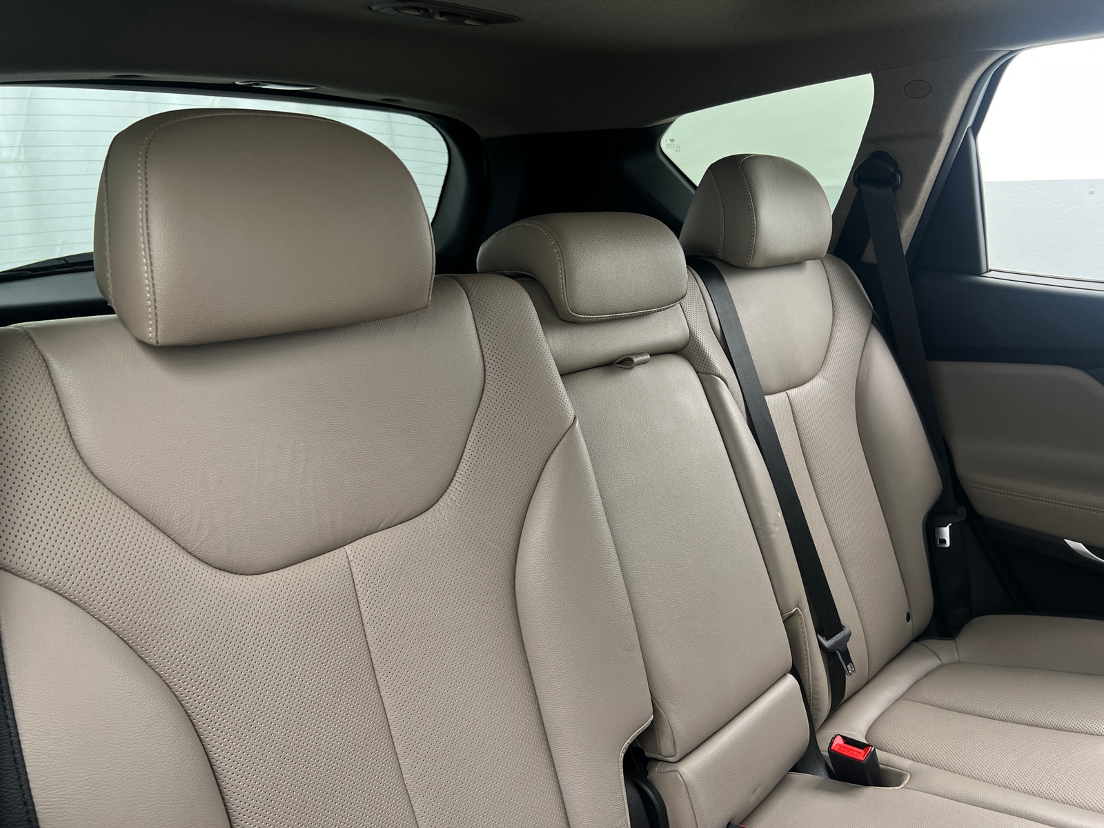 Thumbnail: 2020 Hyundai Santa Fe - 5