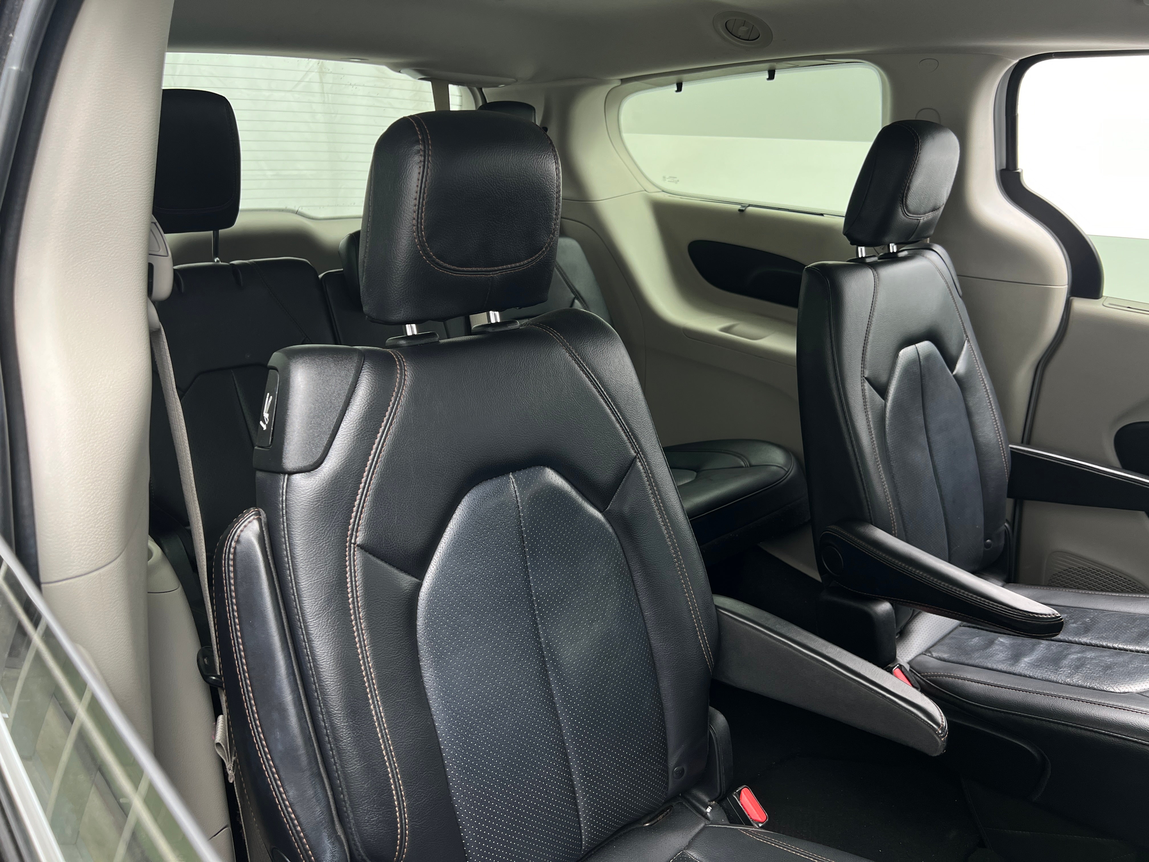 2020 Chrysler Pacifica Touring L 6