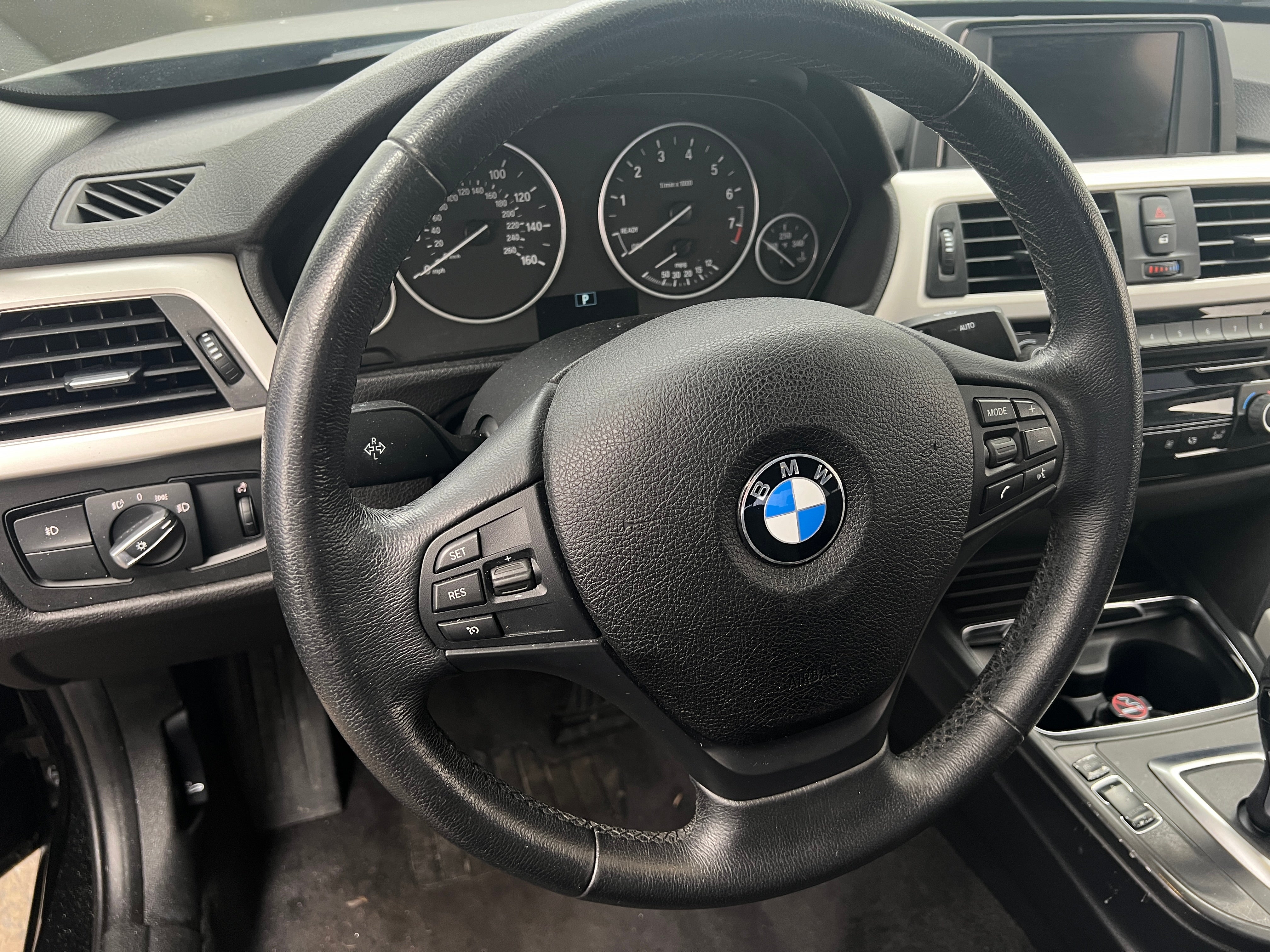 2017 BMW 3 Series 320i 5