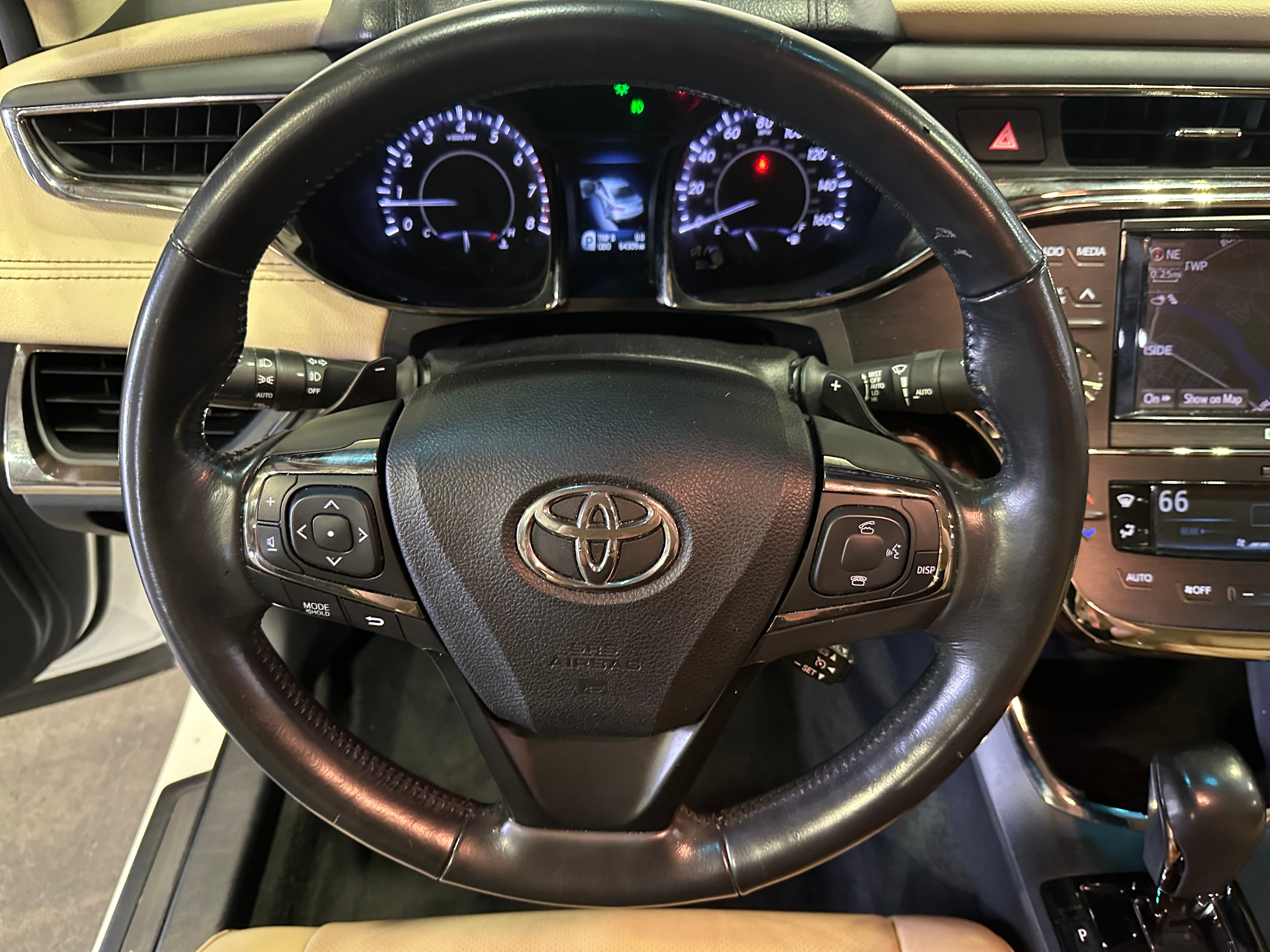 2013 Toyota Avalon Limited 4