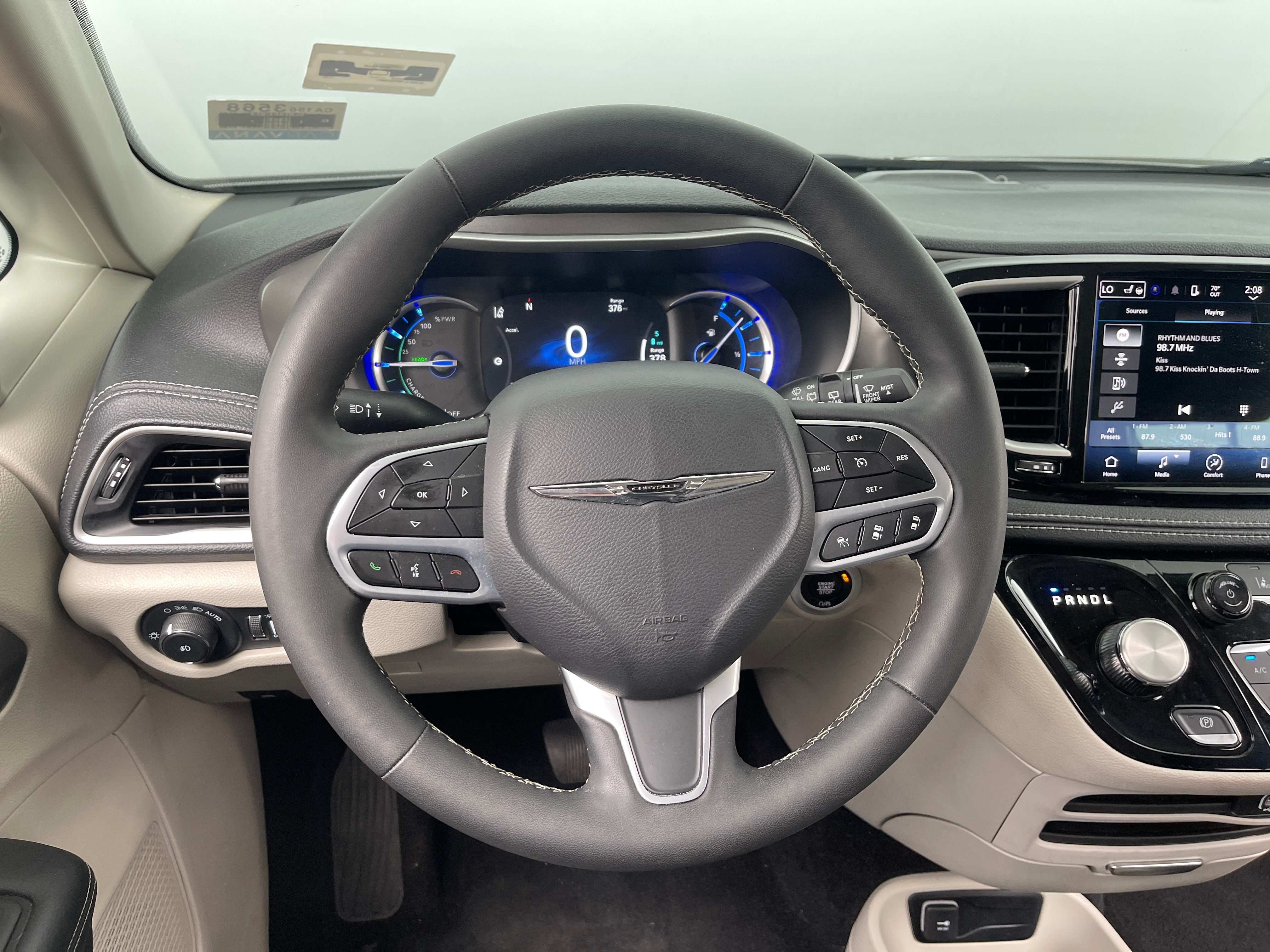 2023 Chrysler Pacifica Hybrid Touring L 5