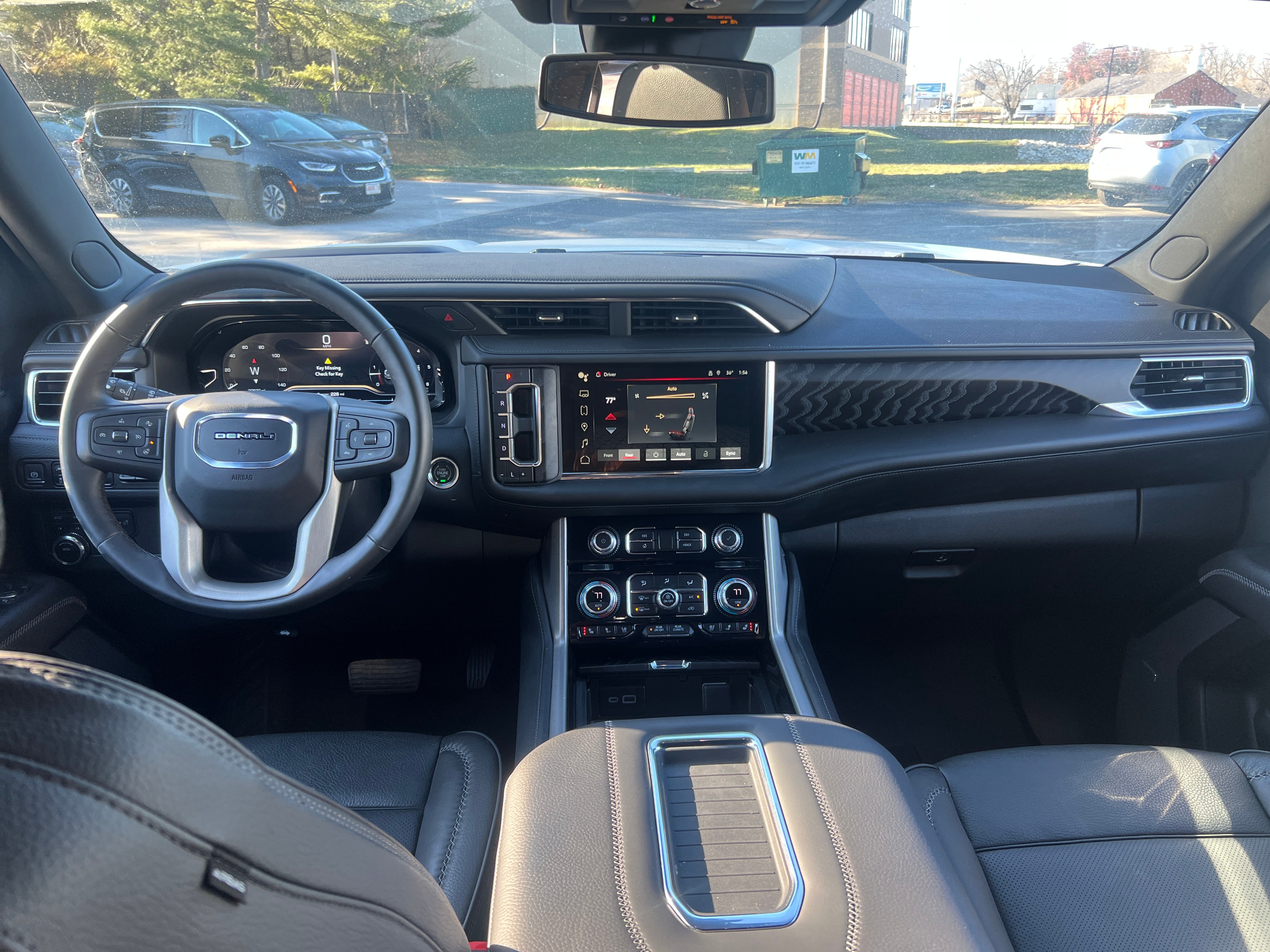 2023 GMC Yukon Denali 3