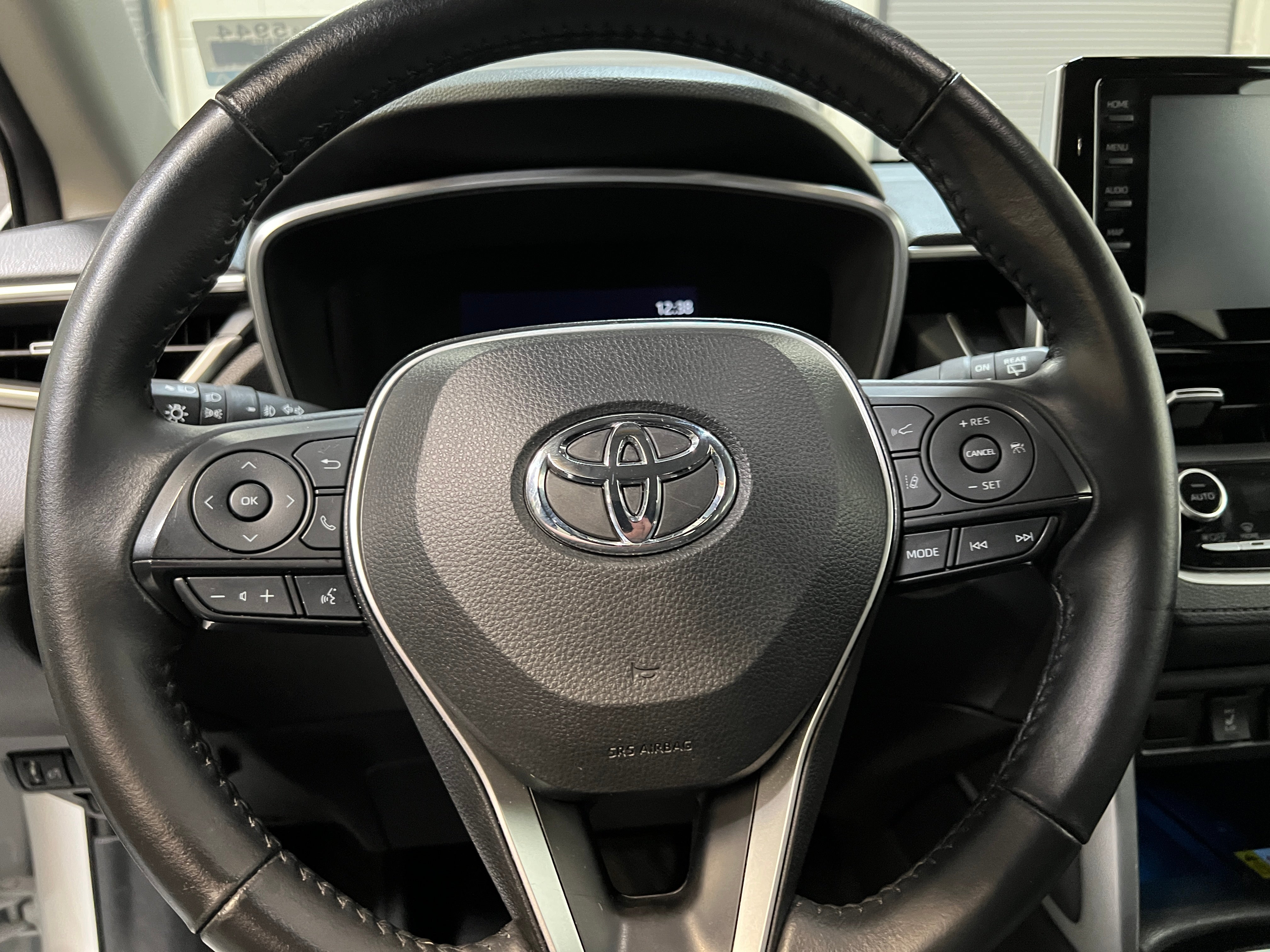 2022 Toyota Corolla Cross XLE 5