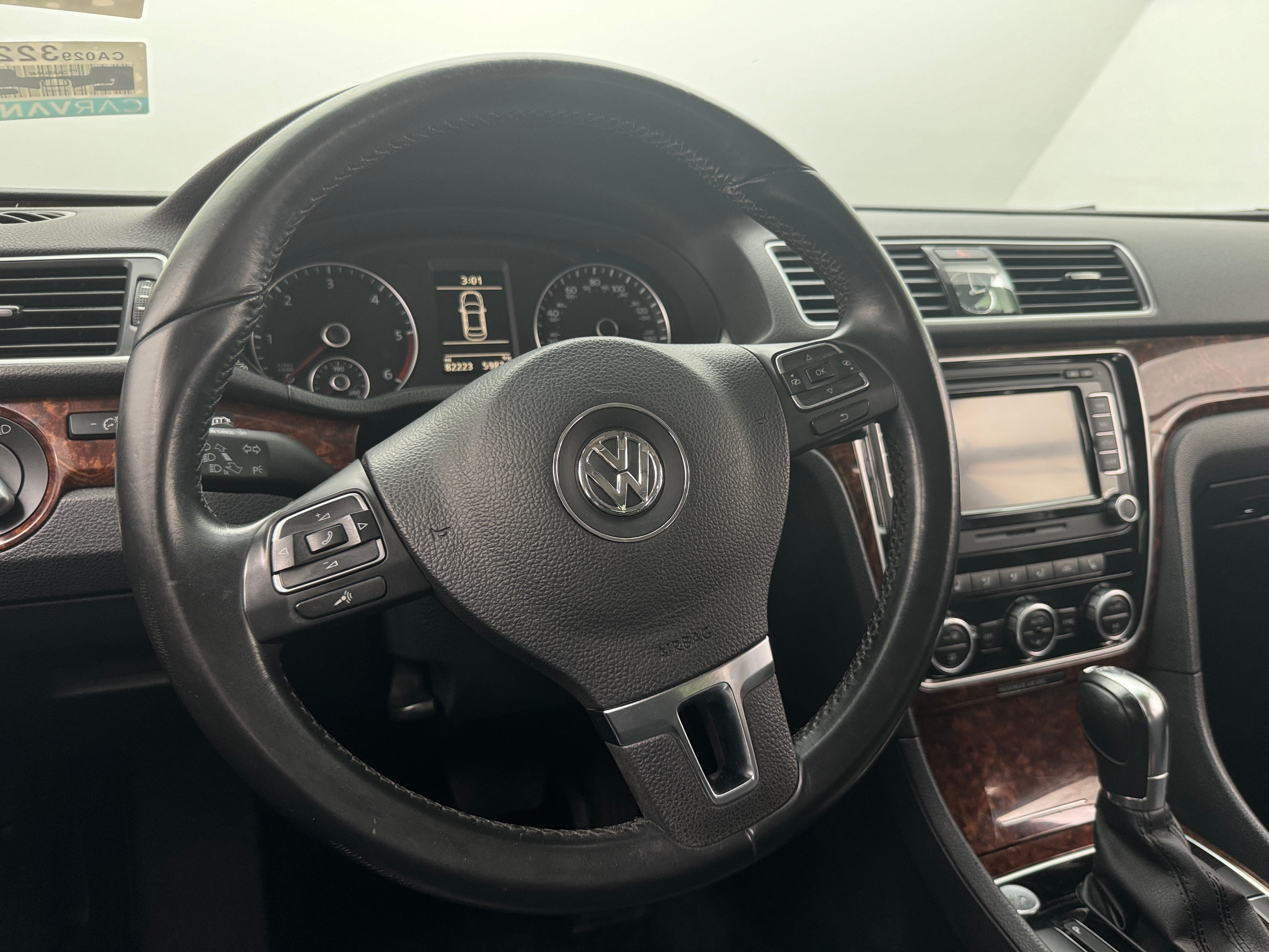 2013 Volkswagen Passat SEL 5