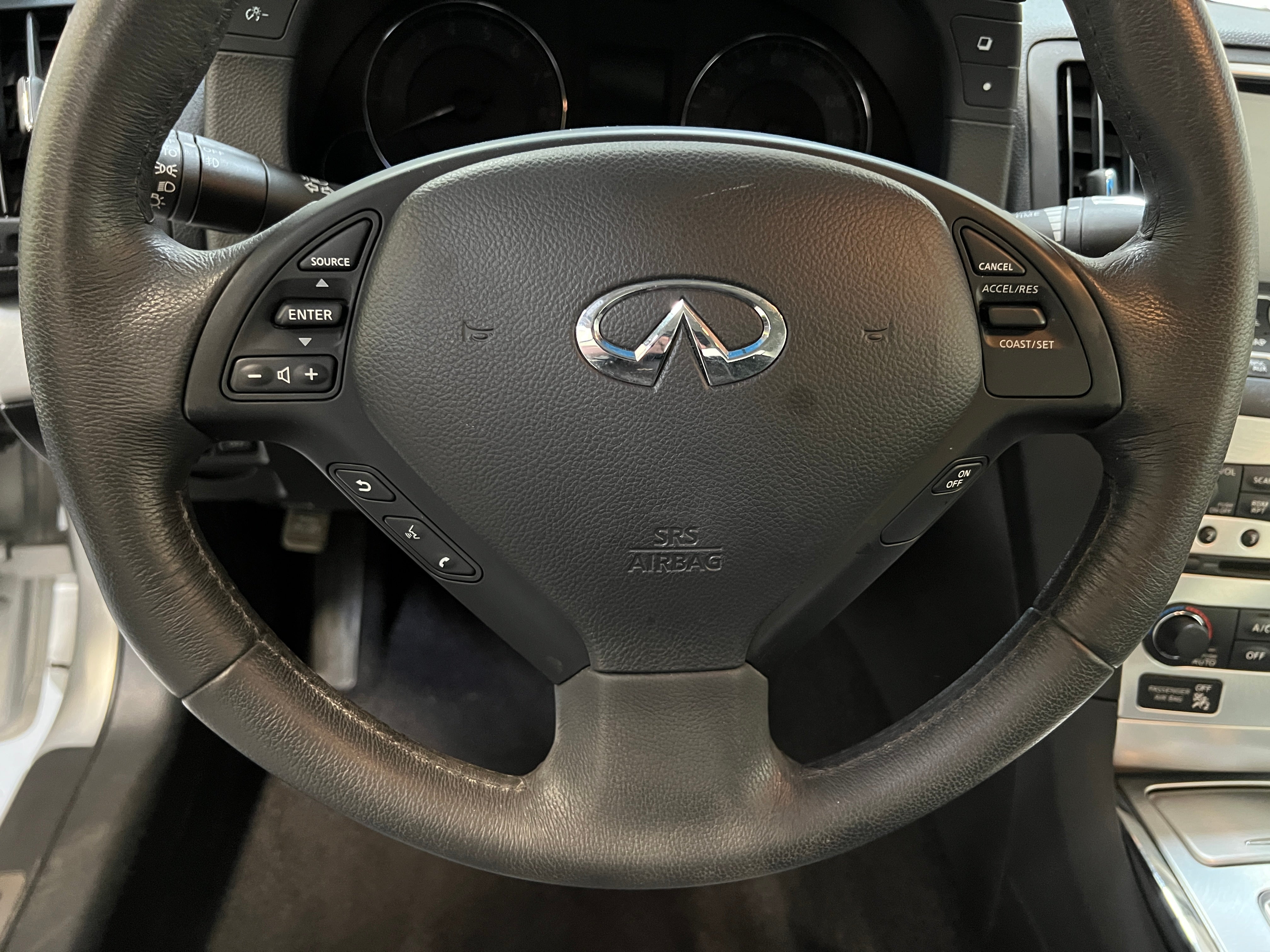 2014 INFINITI Q60 Base 4