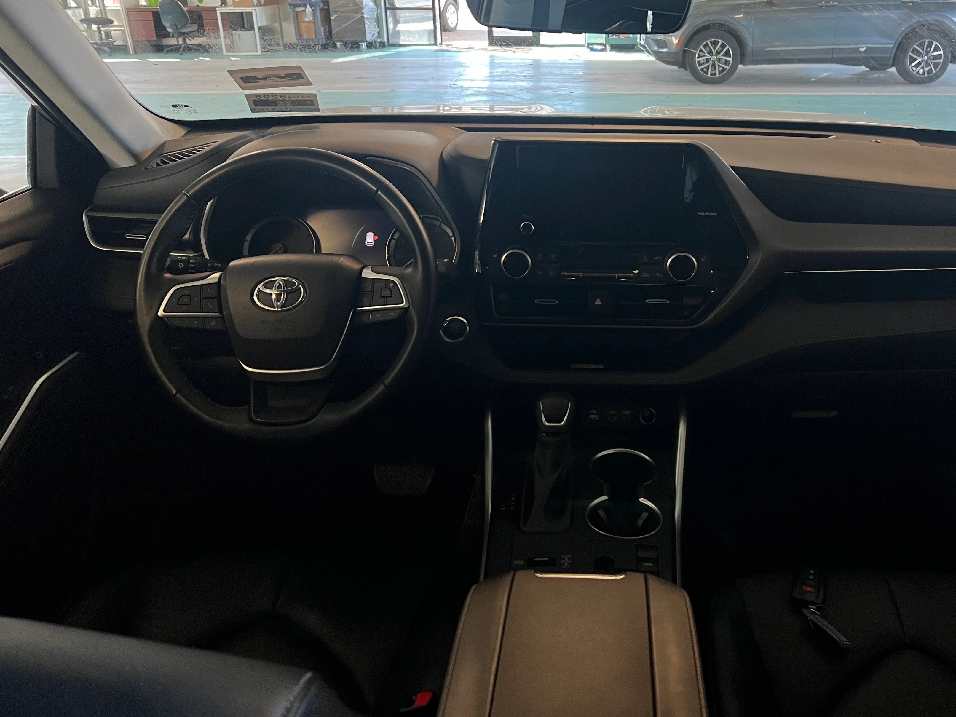 2023 Toyota Highlander XLE 3