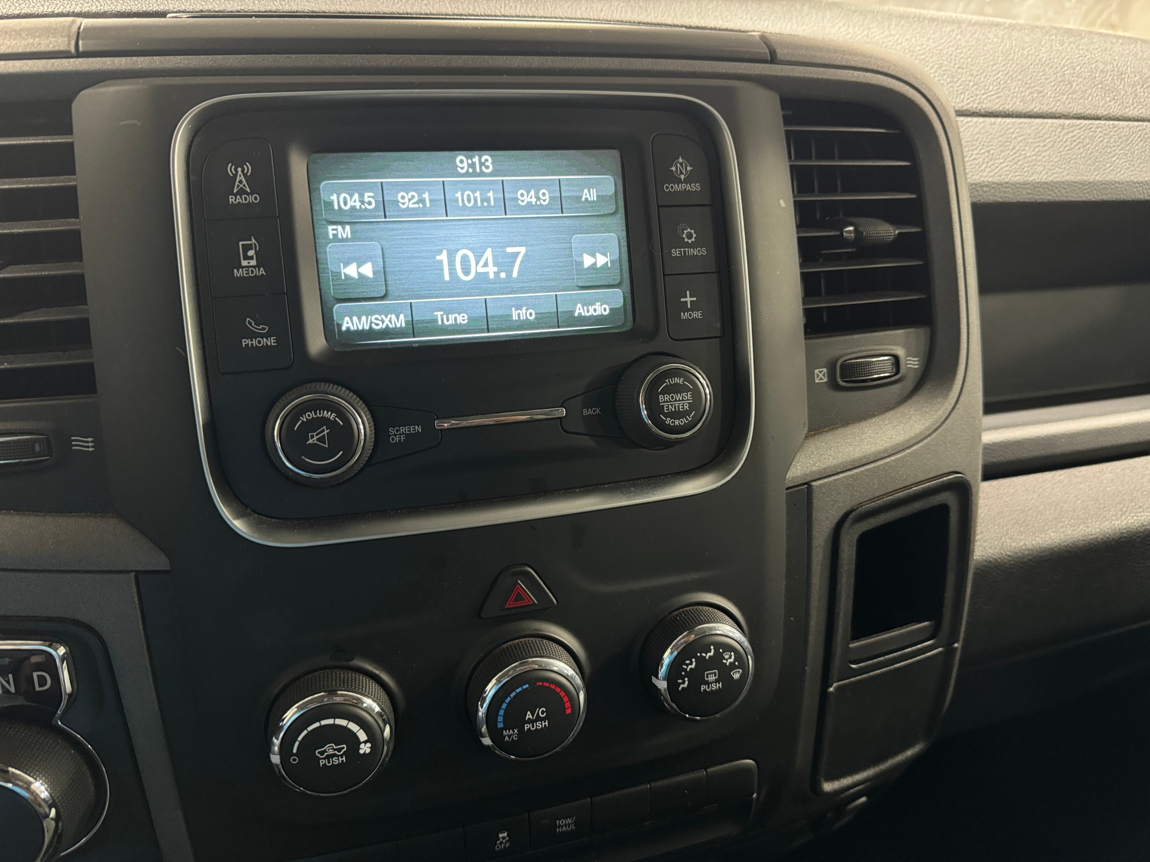2019 RAM 1500 Classic Express 4