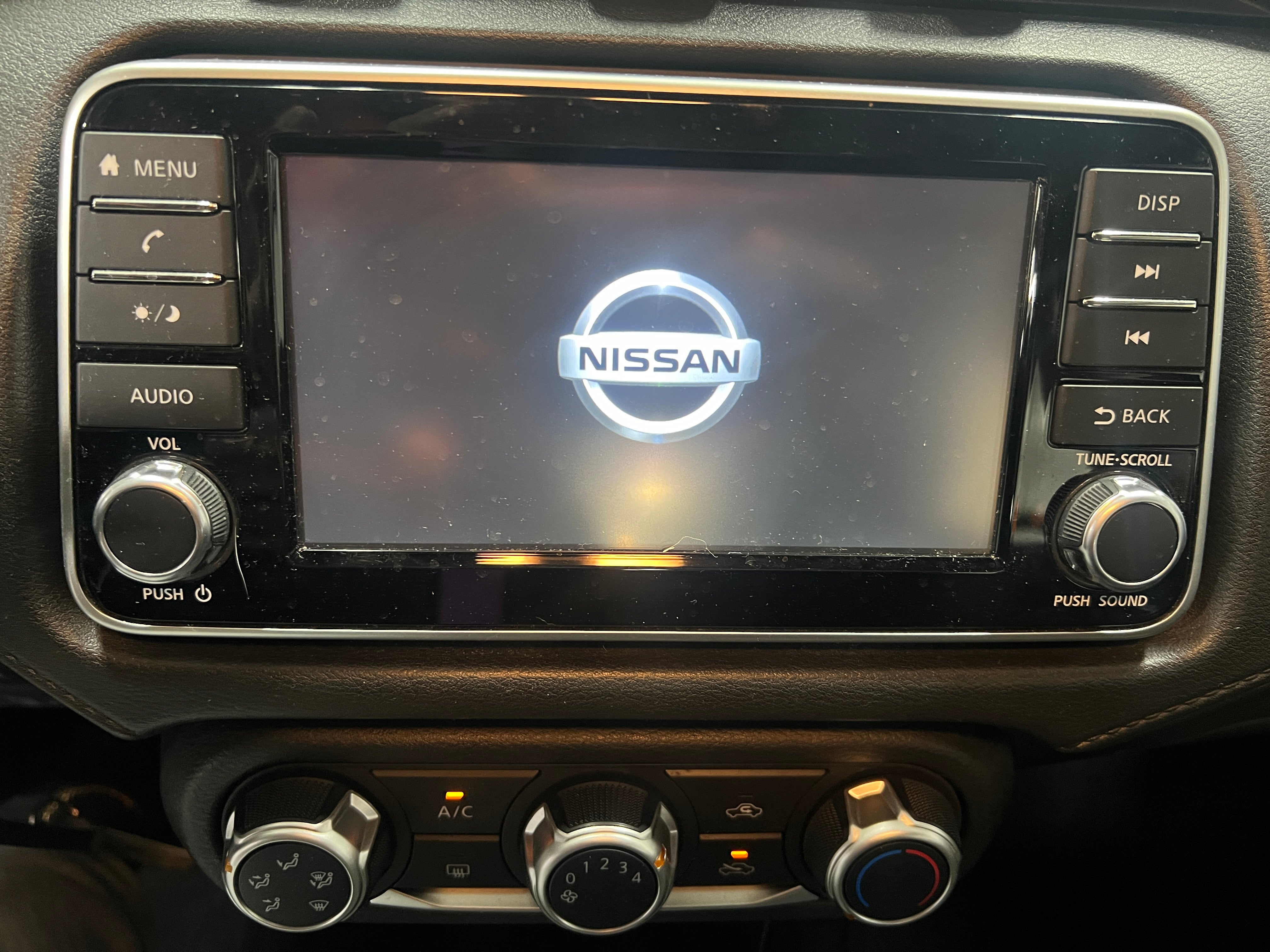 2020 Nissan Versa S 4