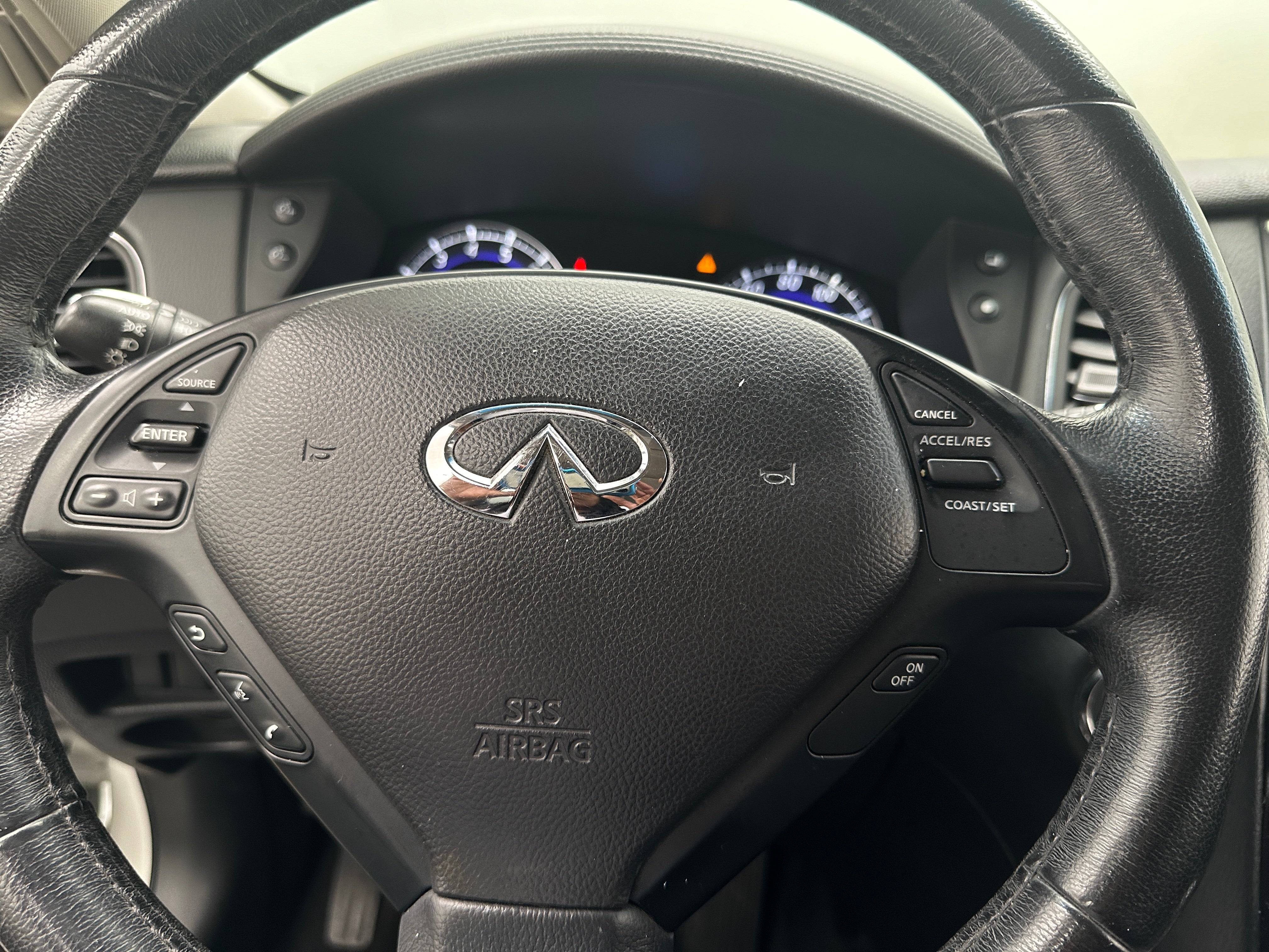 2017 INFINITI QX50 Base 5