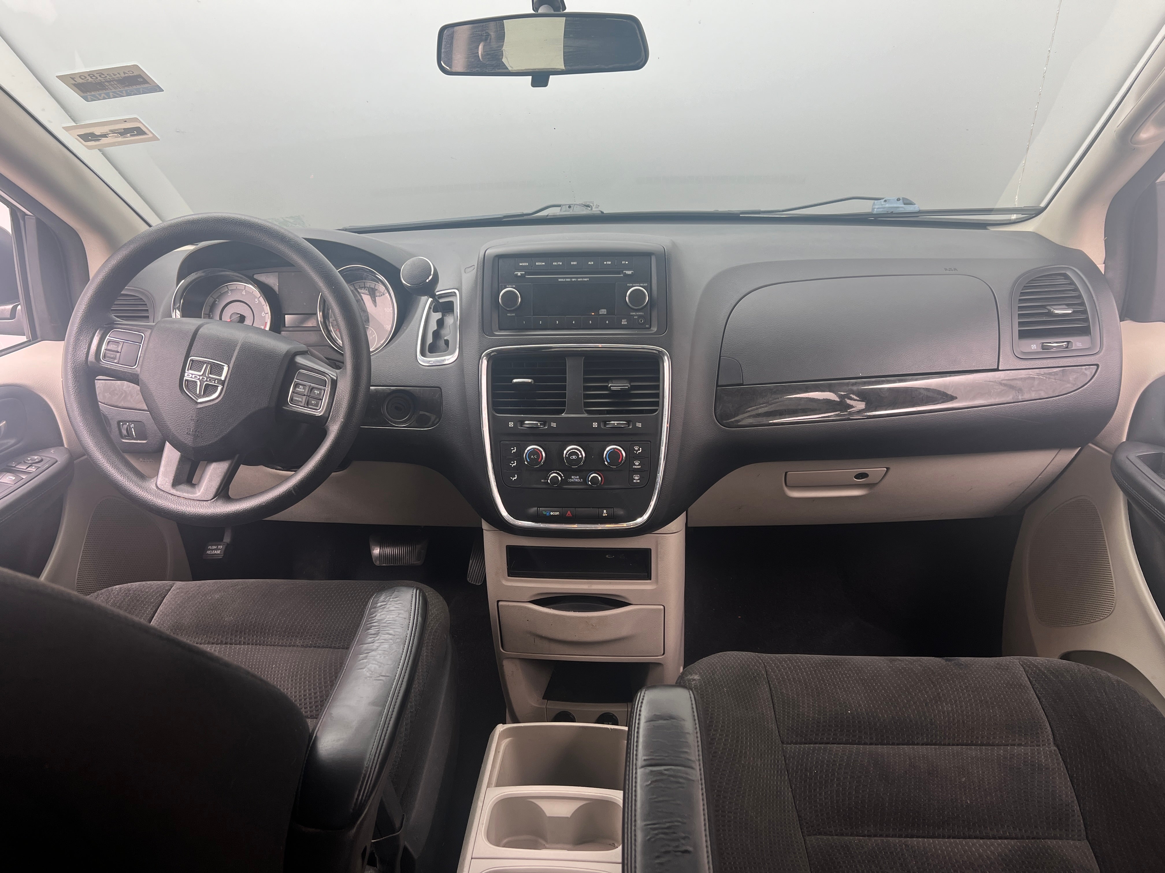 2016 Dodge Grand Caravan SE 3