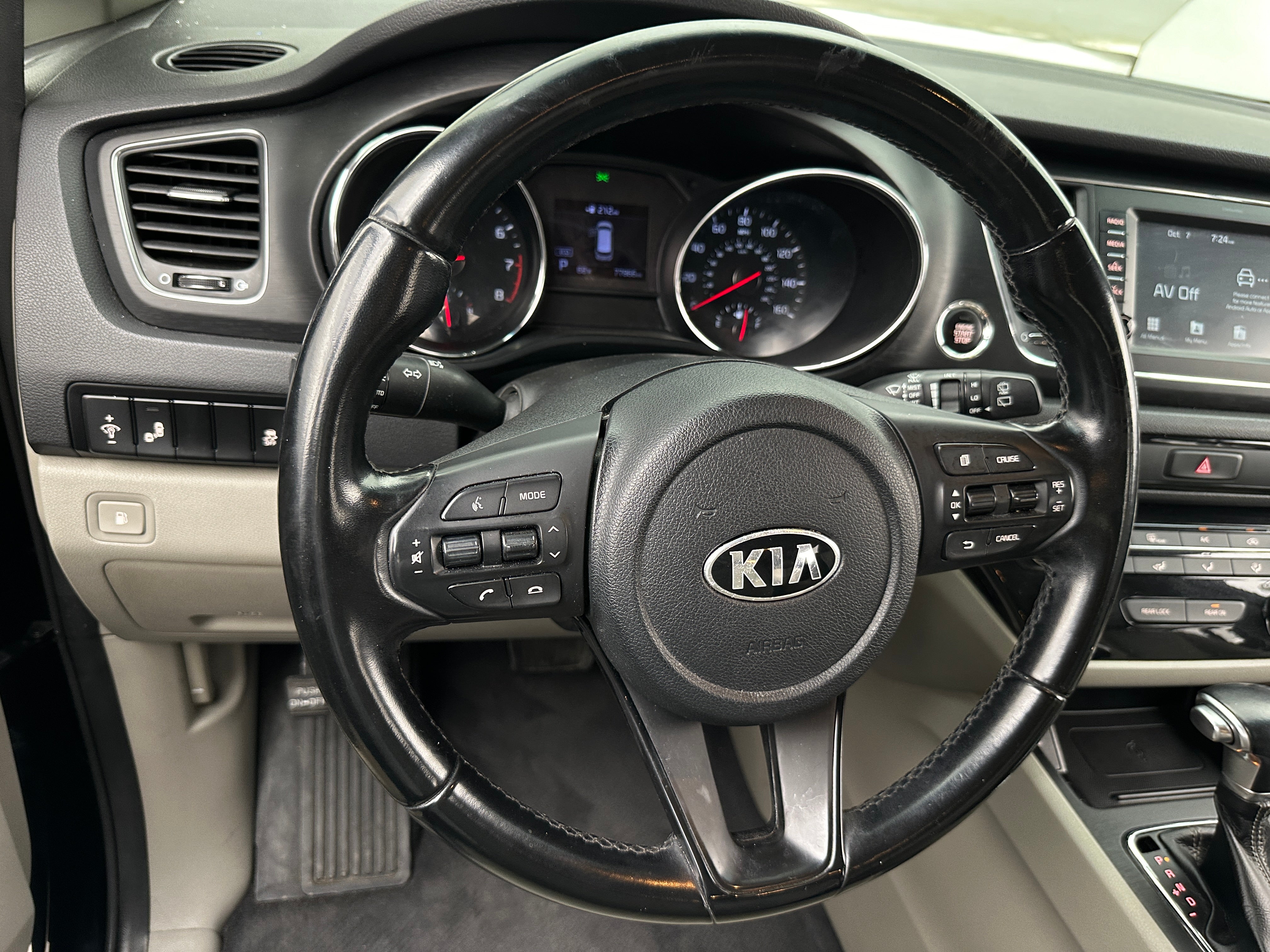 Thumbnail: 2019 Kia Sedona - 4
