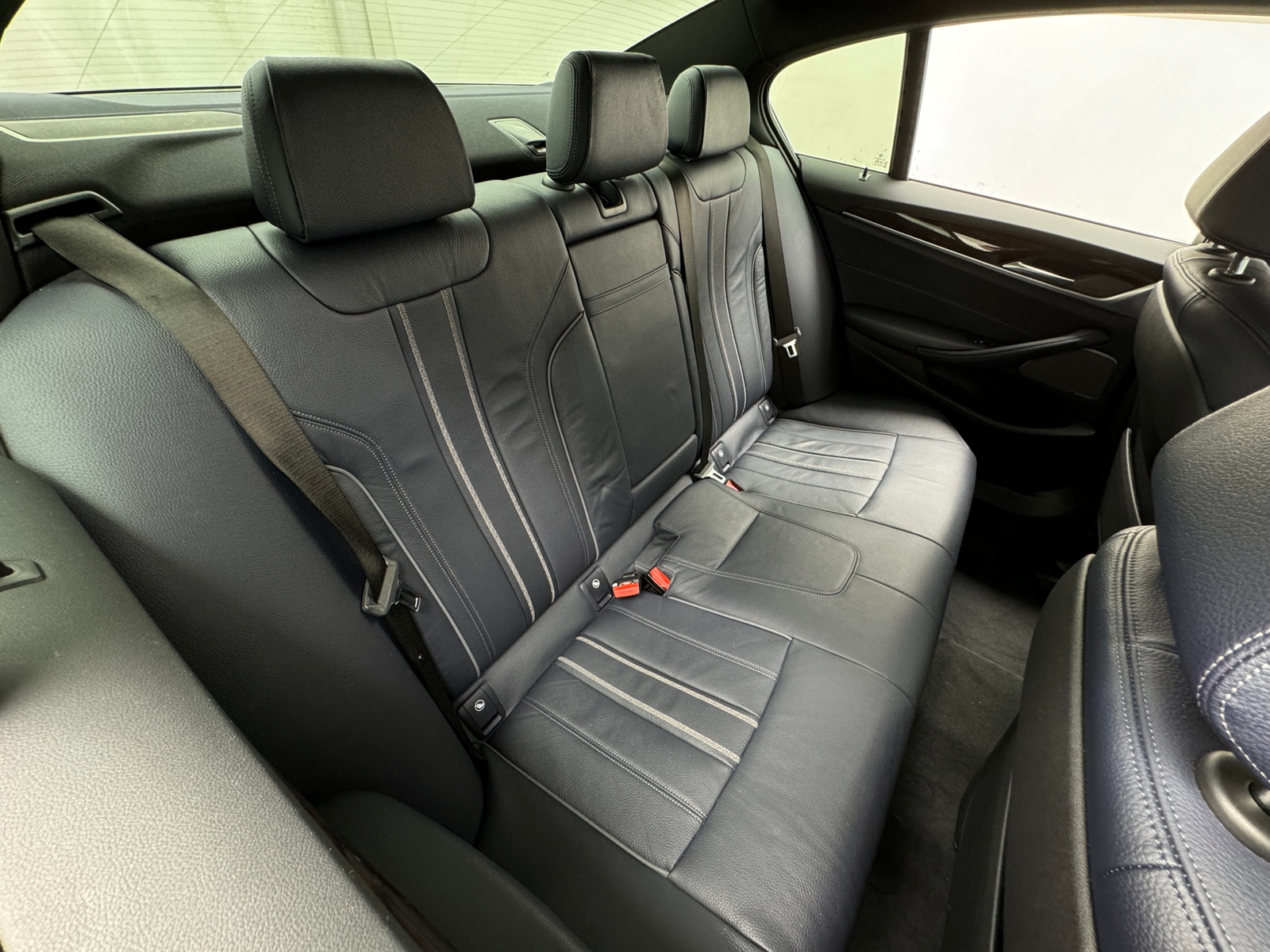 Thumbnail: 2017 BMW 5 Series - 6